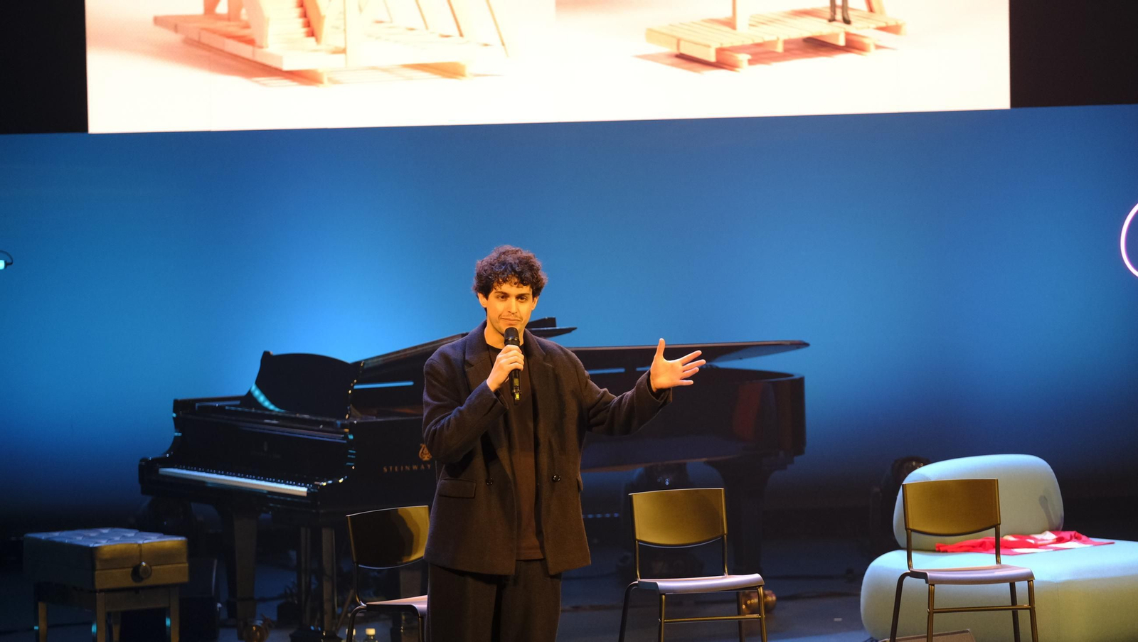 Imágenes de la Reina Letizia en el Tour del Talento en Almería