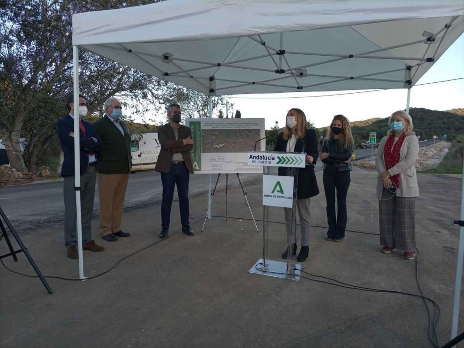 La consejera de Fomento durante su intervención a pie de obra.
