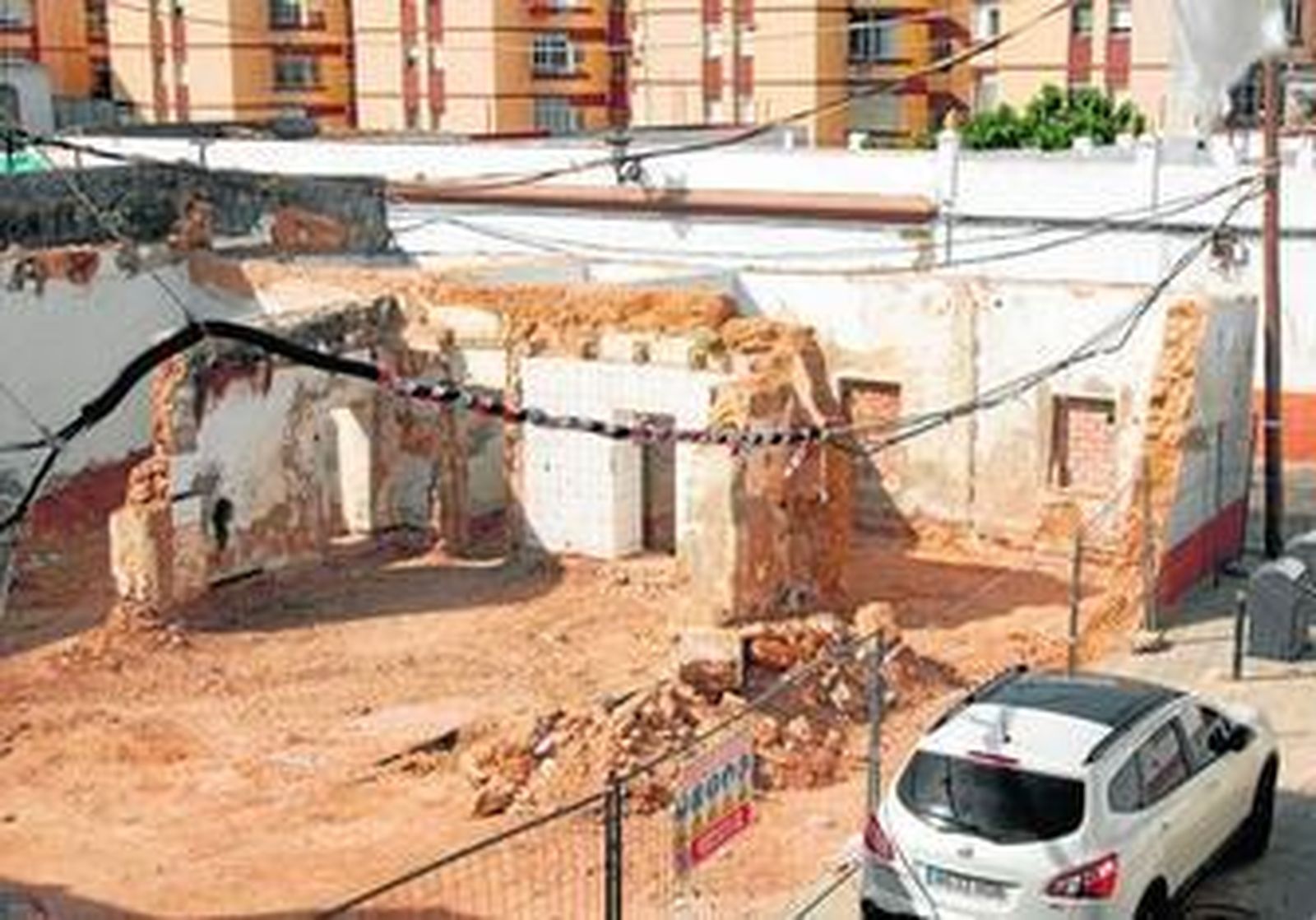 Estado en el que se encuentra el patio de vecinos de Las Callejuelas en el que nació Camarón de La Isla.