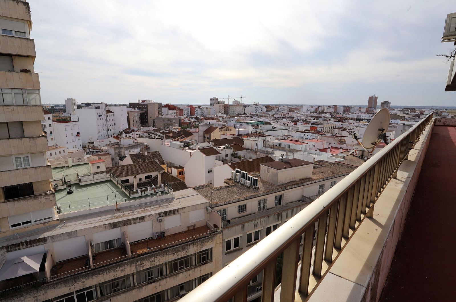 Bloques de viviendas de la capital onubense.