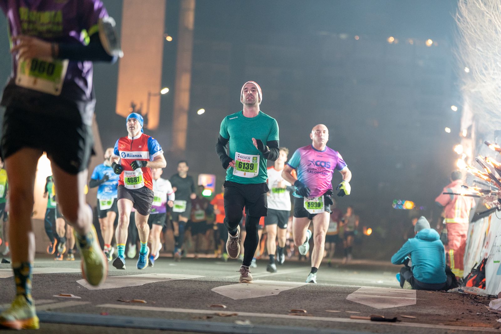 En imágenes: búscate en tu llegada a meta de la Carrera de San Antón 2026 (7)