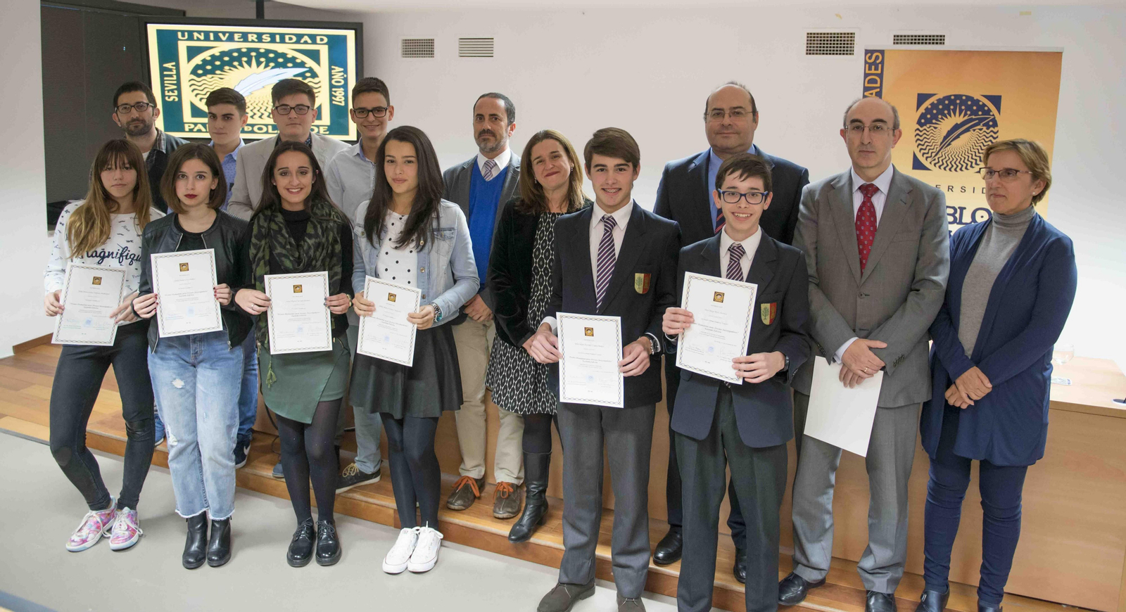 Alumnado premiado en los Premios Humanitas.