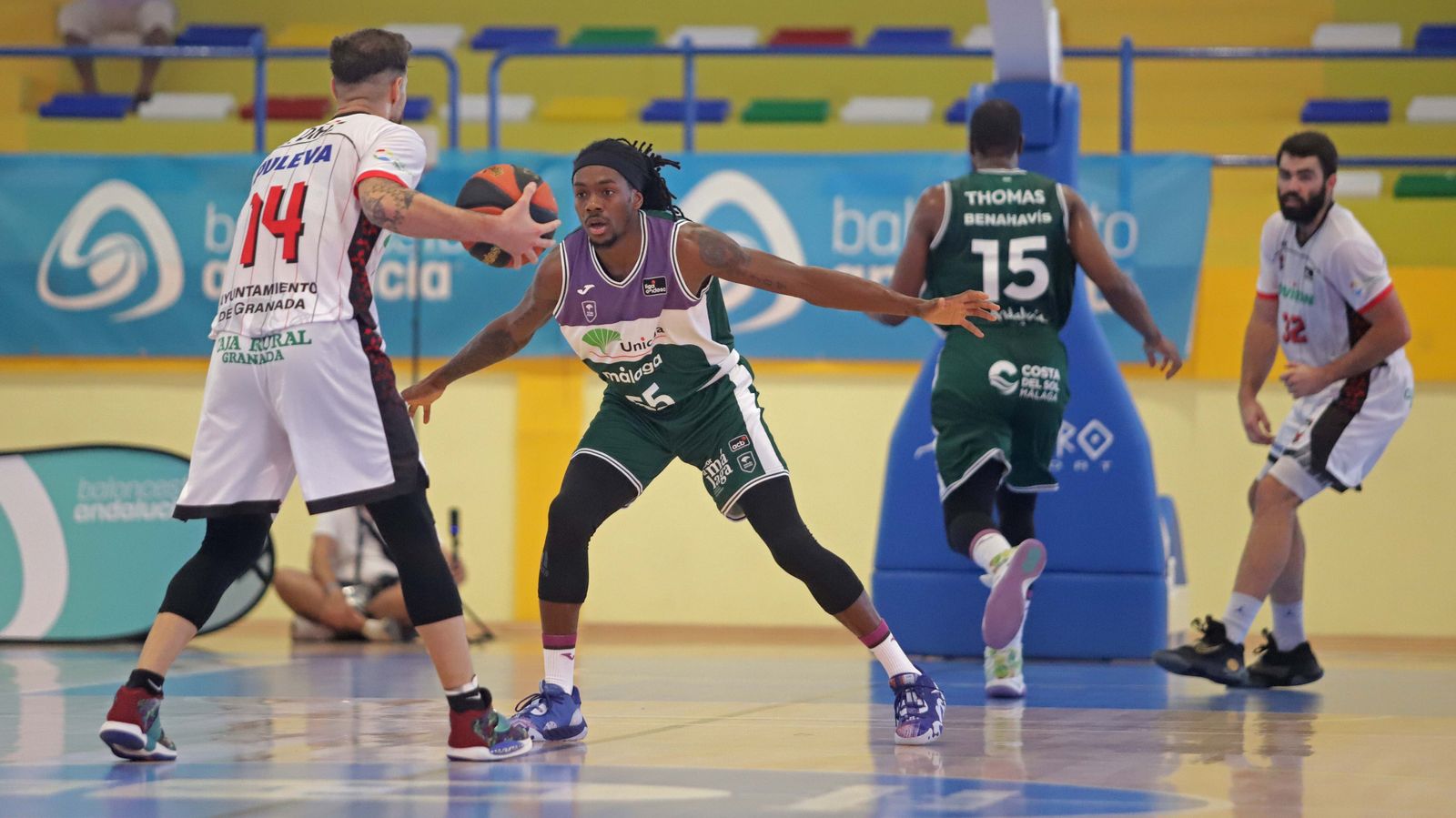 Las mejores fotos del Unicaja - CB Granada en La Línea