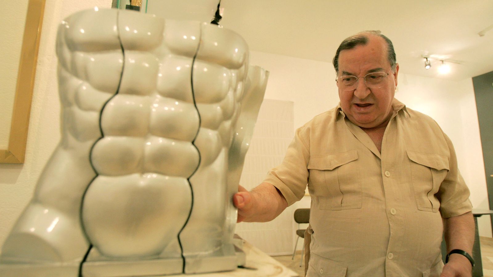 Miguel Berrocal, en su casa de Villanueva de Algaidas, en una imagen de 2004.