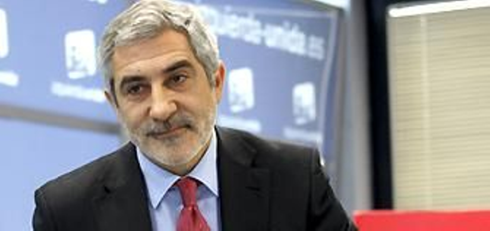 Llamazares dimite como líder de IU para que la Asamblea Federal empiece "en positivo"