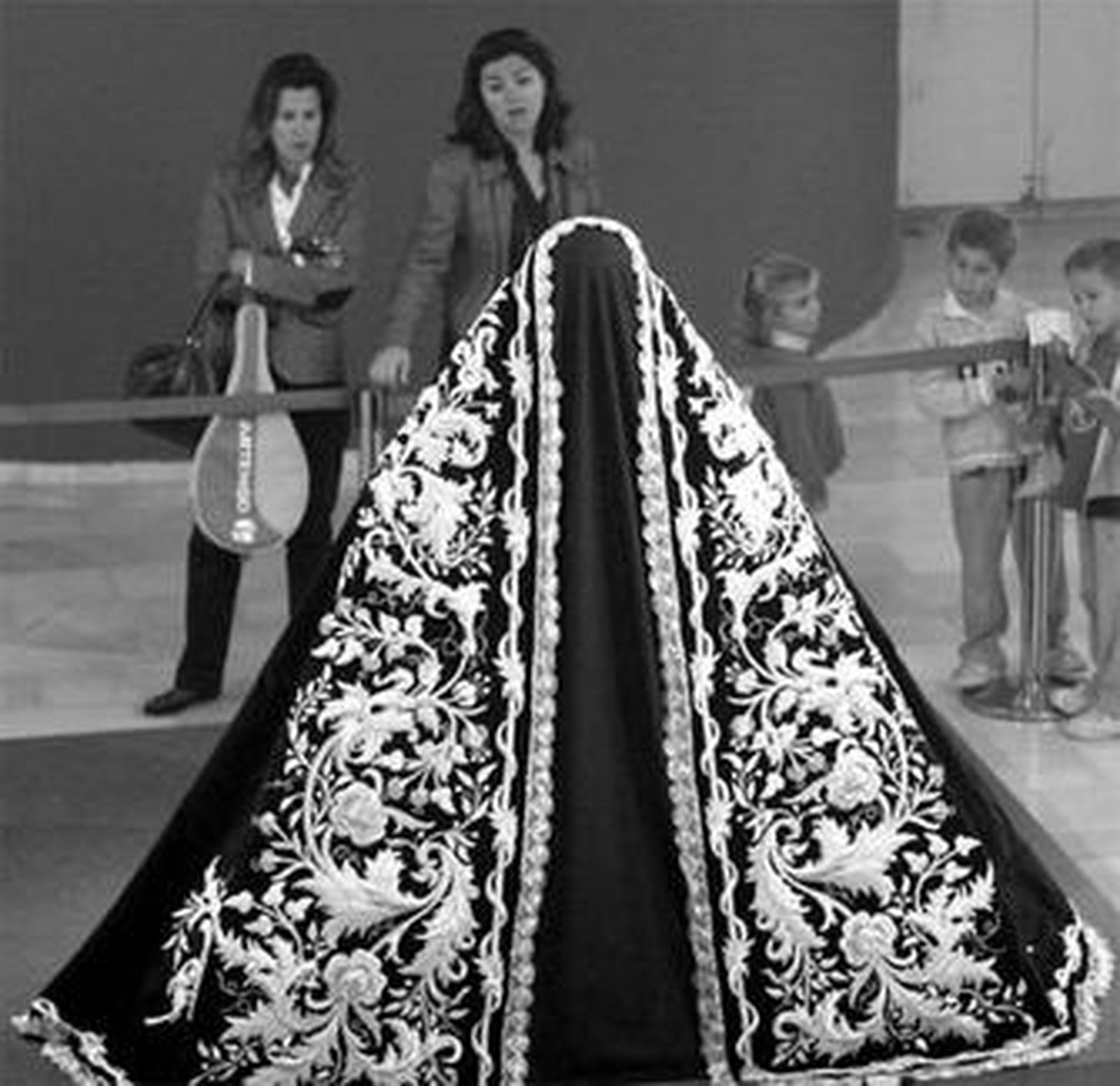 Manto de María Santísima de Gracia.