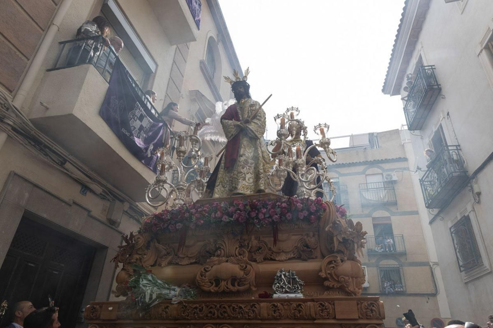 Los jiennenses arropan a las tres cofradías de la tarde en un Domingo de Ramos más caluroso de lo esperado (I)
