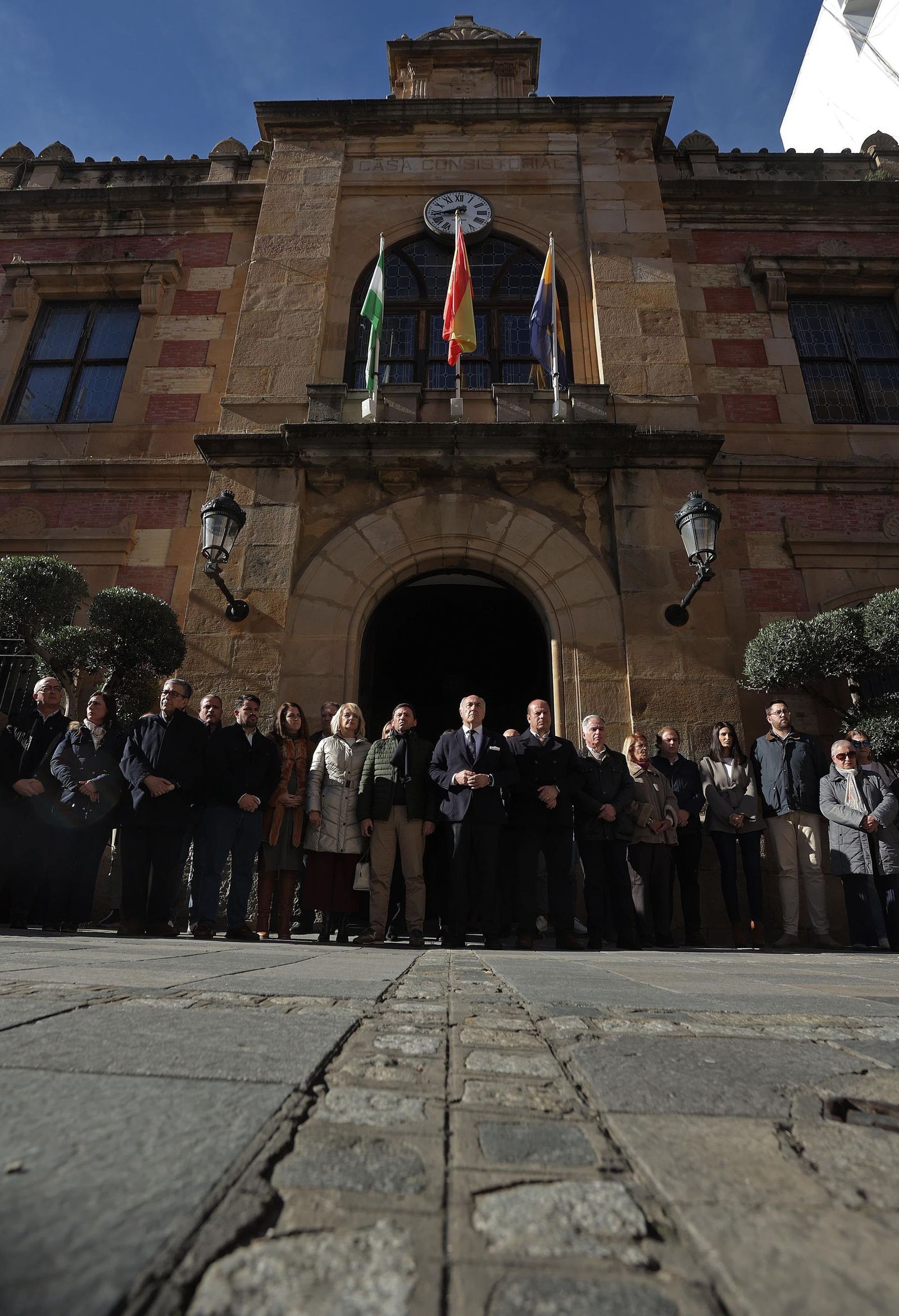 La consternación en Algeciras por la tragedia ferroviaria de Adamuz, en imágenes