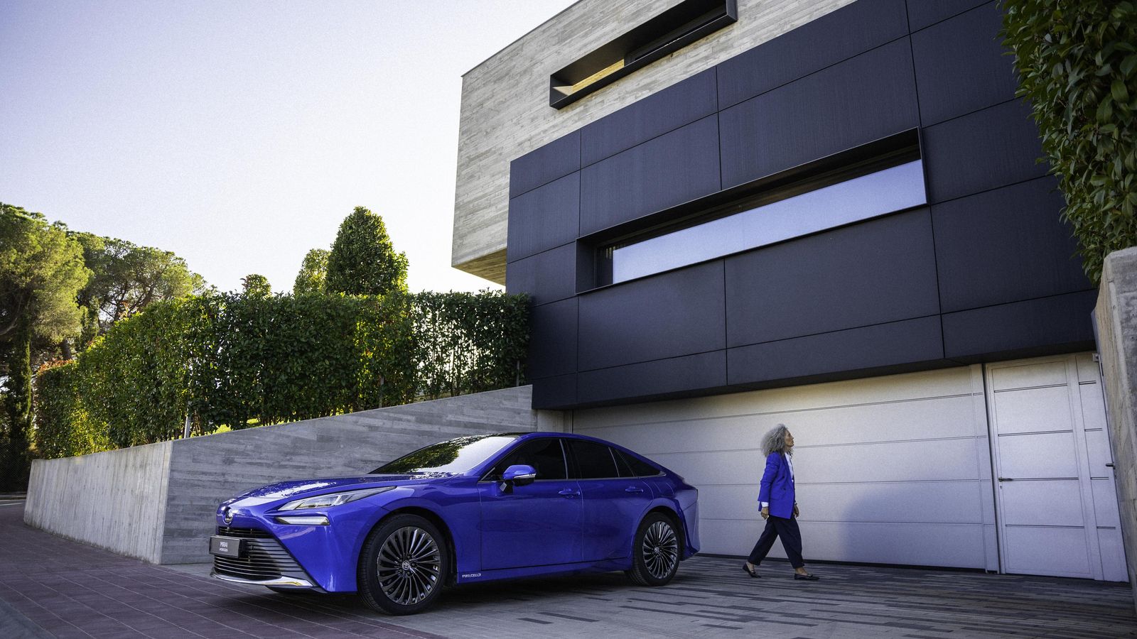 Toyota estrena, con dos niveles de equipamiento, la actualización de la segunda generación del Toyota Mirai.