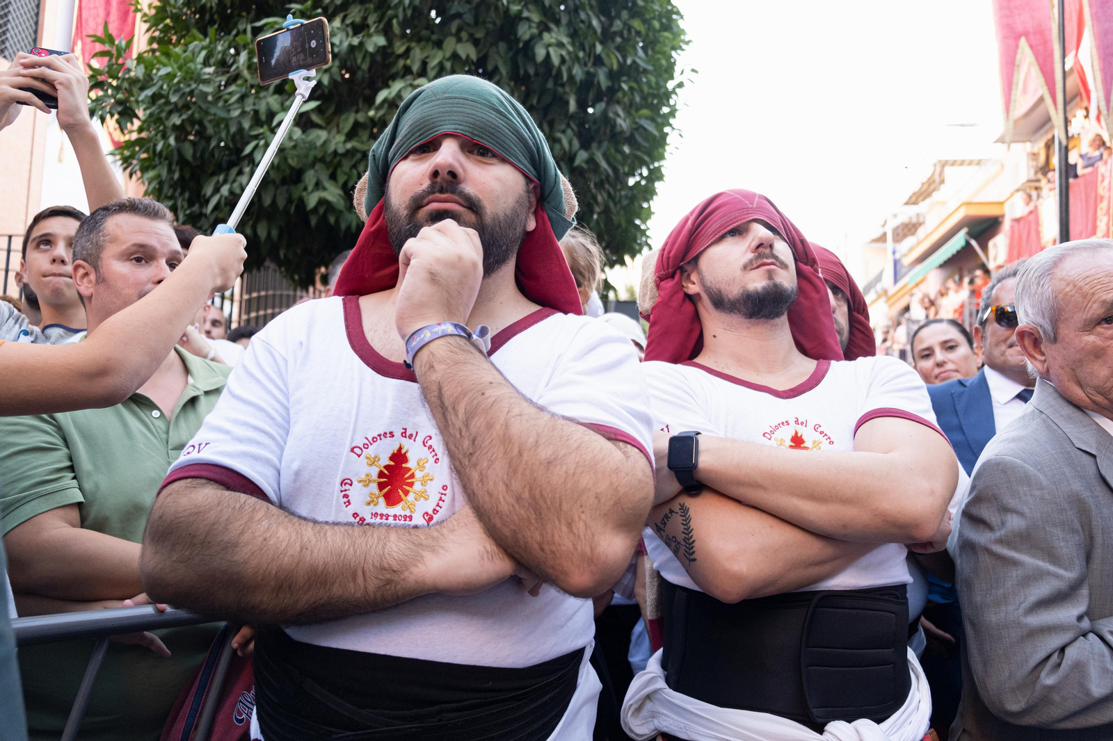 La procesión extraordinaria de la Virgen de los Dolores del Cerro del Águila, en imágenes