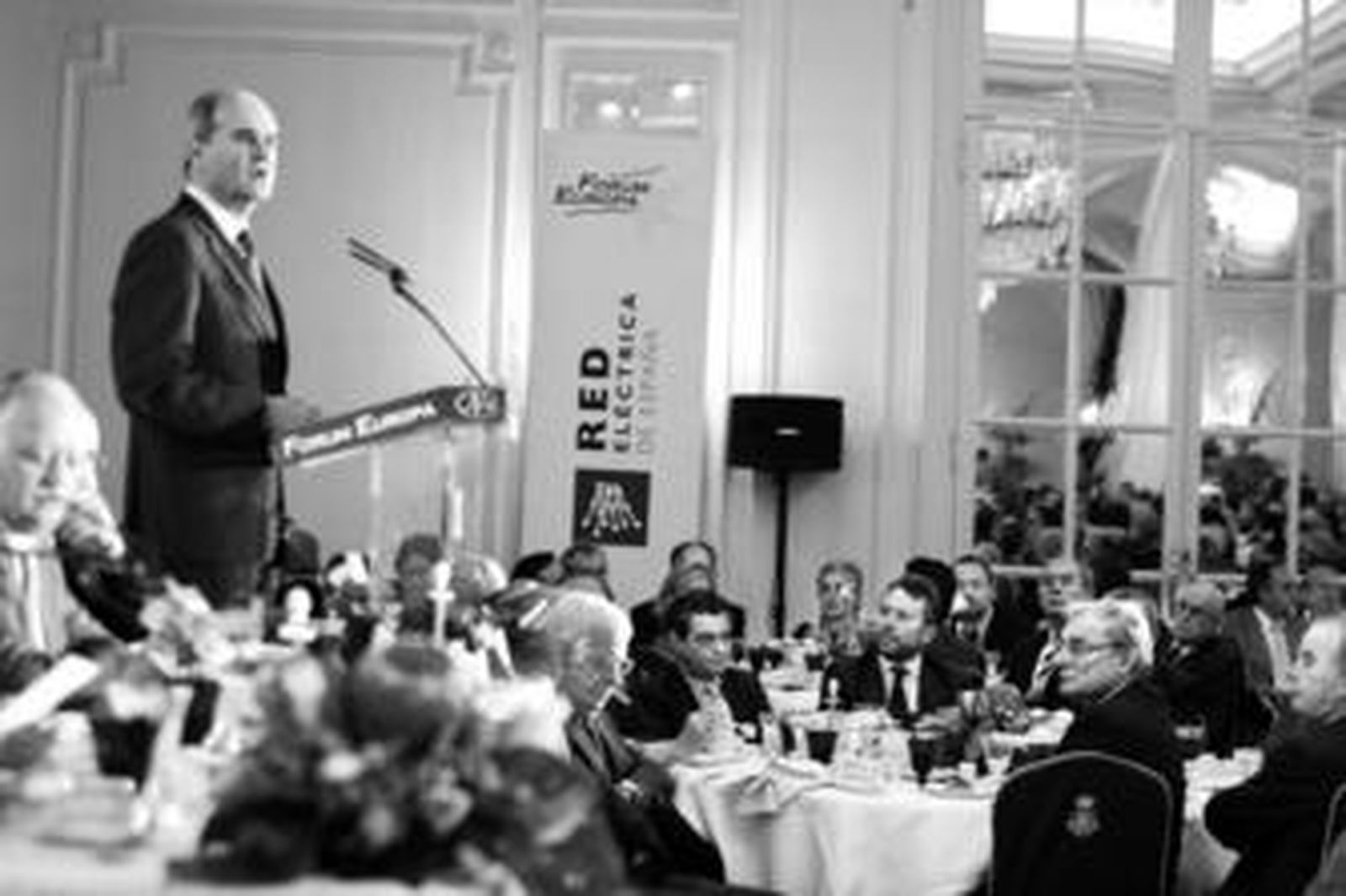 Manuel Chaves, presidente de la Junta, durante su intervención ayer en el Fórum Europa.