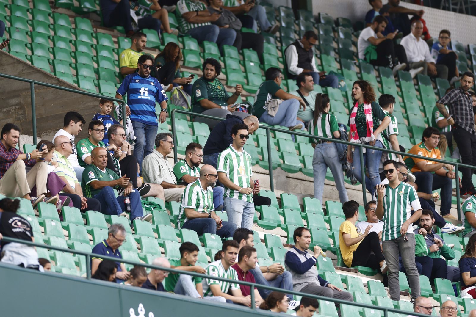 Búscate en las fotos del Betis-Atlético de Madrid