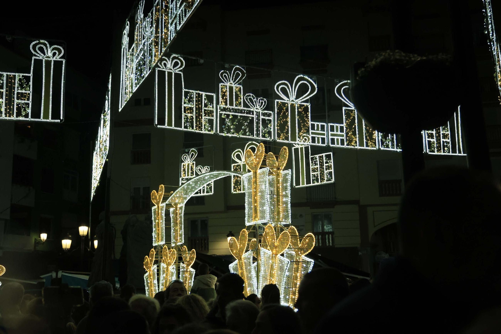 Fotos del encendido del alumbrado navideño en La Línea