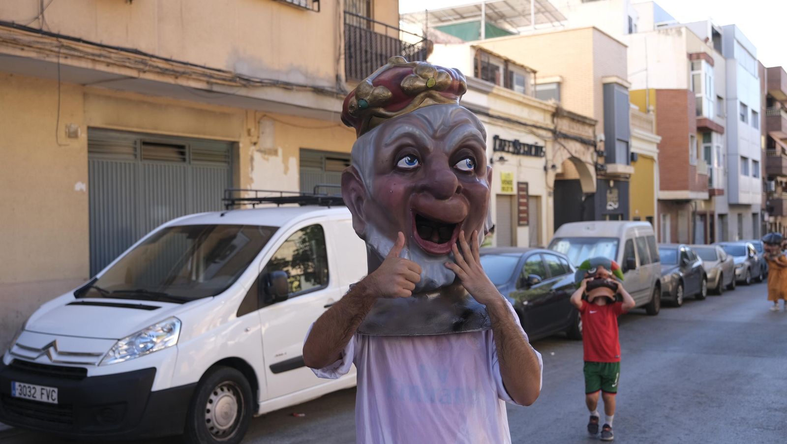 Gigantes y cabezudos en la Feria de Almería 2024, en imágenes