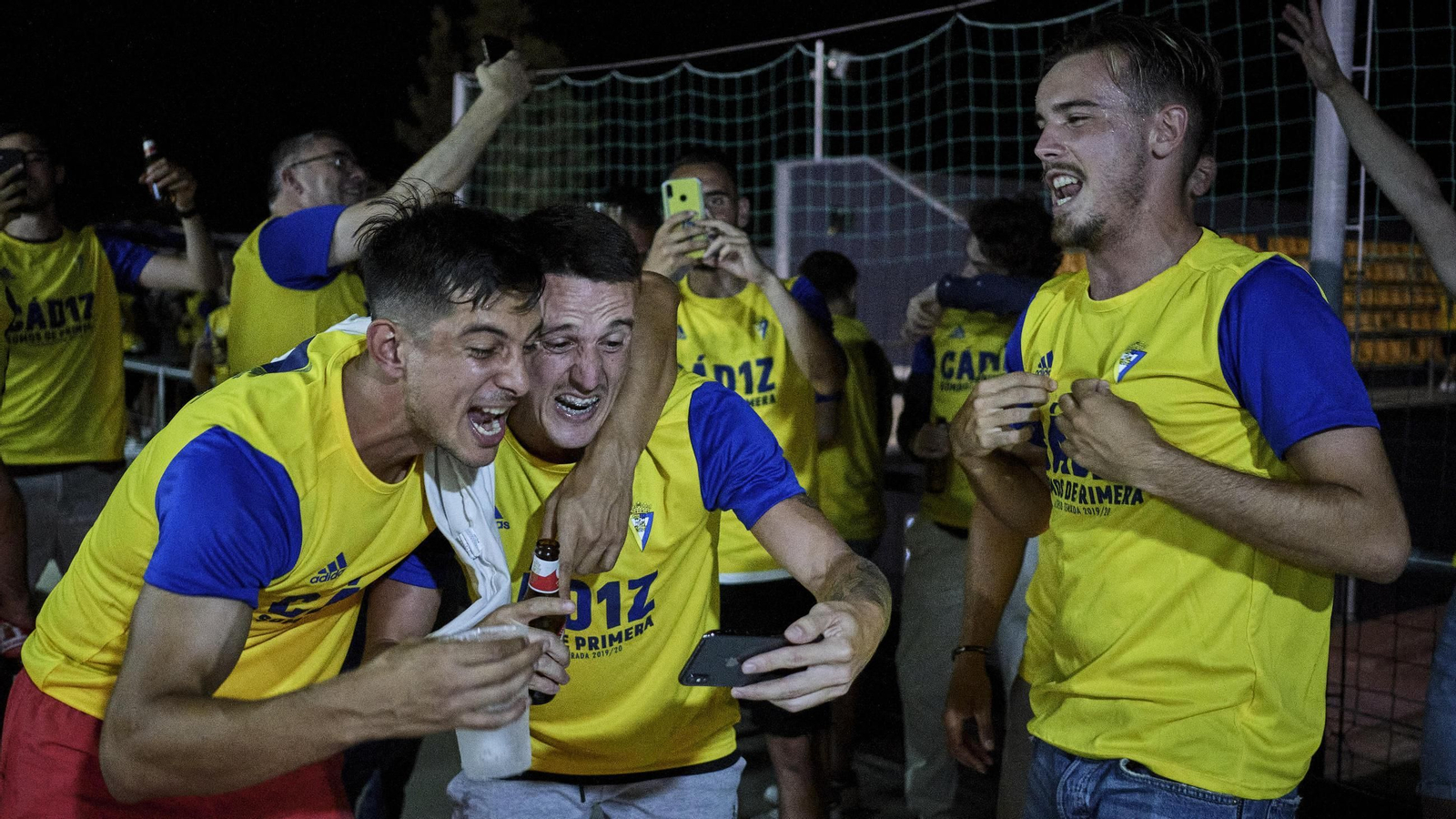Marcos Mauro, Salvi y Sergio González celebran el ascenso hace cinco años