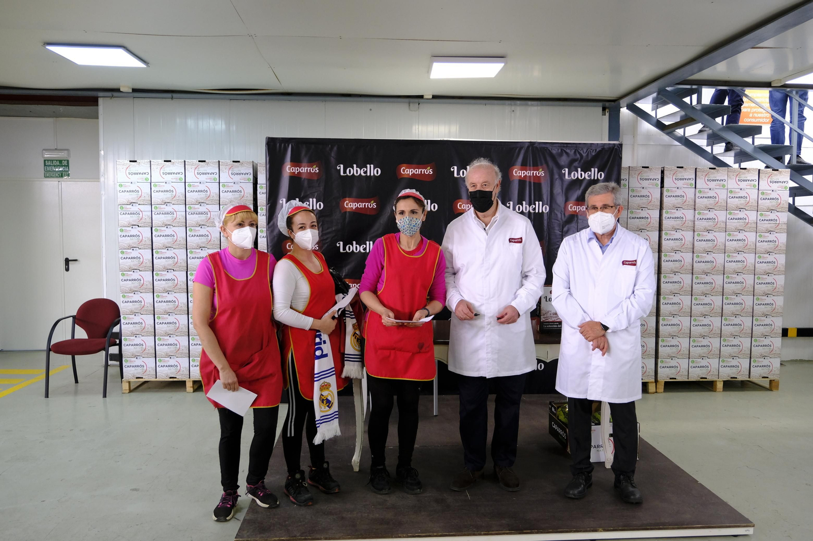 Fotogalería de la visita de Vicente del Bosque a Grupo Caparrós.