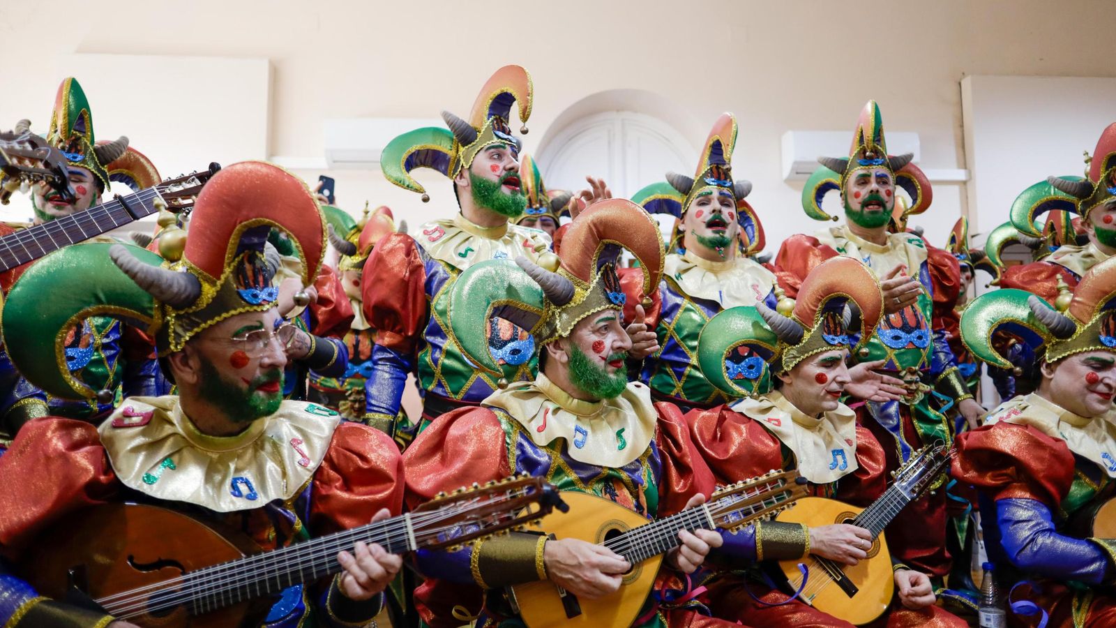 Búscate entre las mejores imágenes de la primera sesión de semifinales del COAC 2025