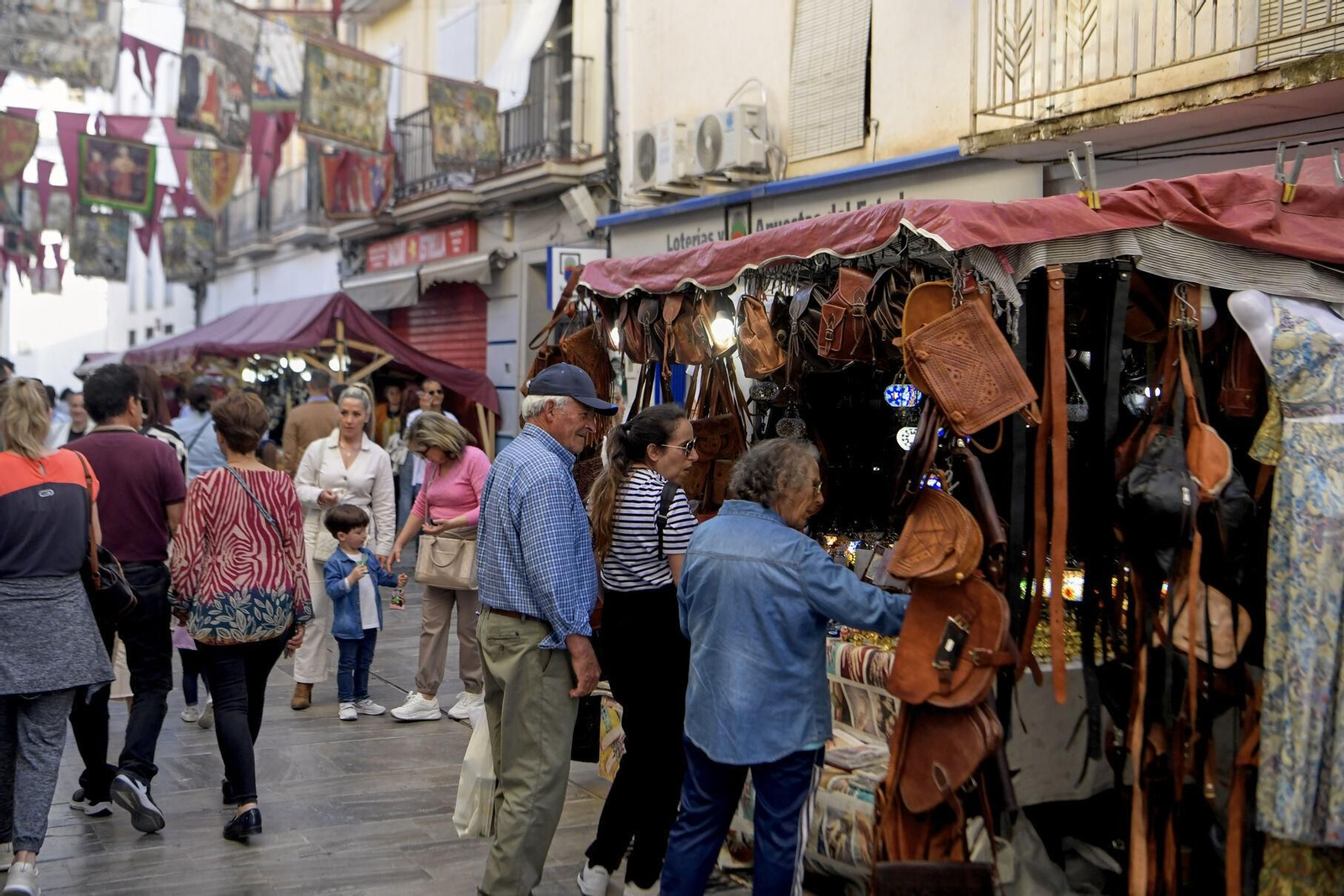 Fotos: Cristóbal Colón y los Reyes Católicos inauguran las Capitulaciones de Santa Fe