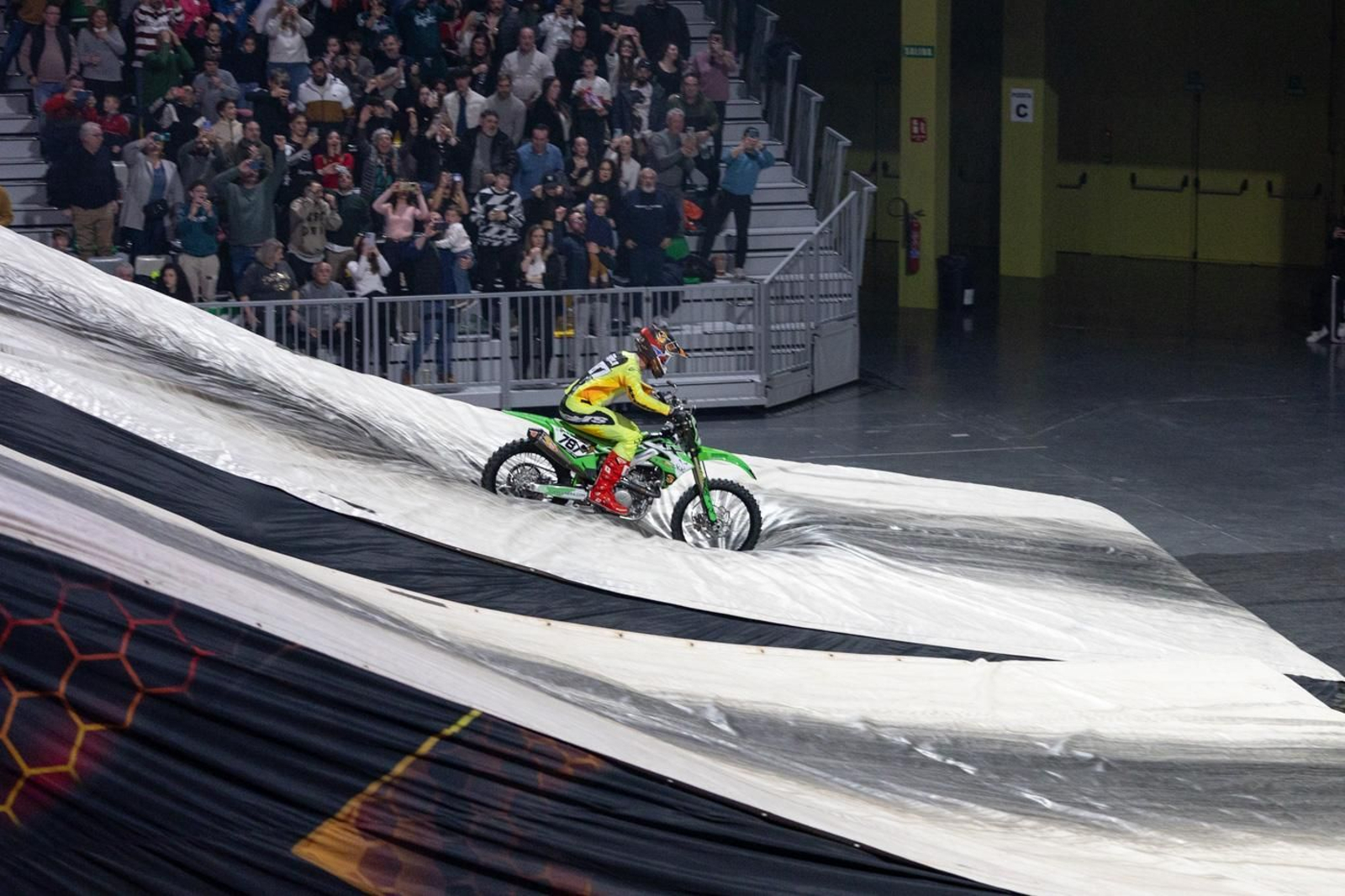 En imágenes: el Soloflow Freestyle enamora en Jaén con acrobacias y espectáculo en estado puro