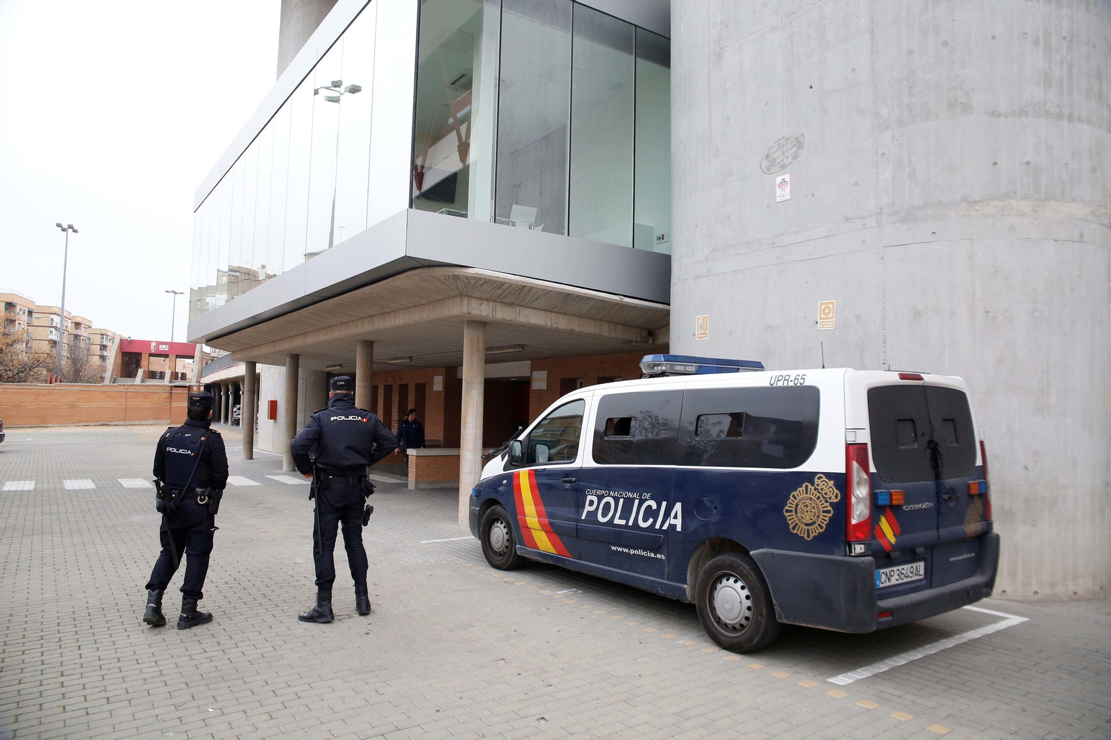 La Policía Nacional en la sede del Granada
