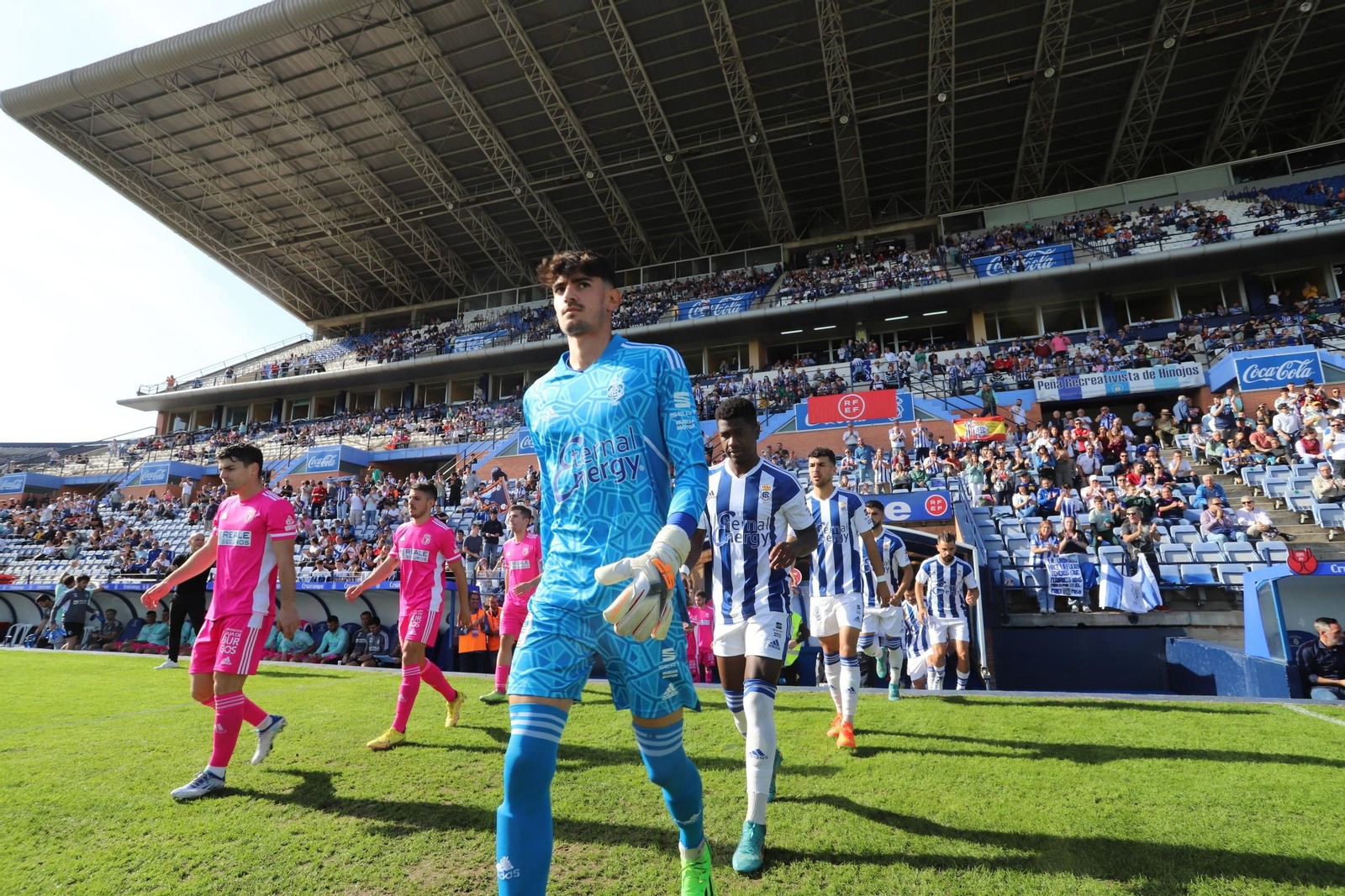 Imágenes del gran ambiente en el Nuevo Colombino para ver el  Recre-Burgos