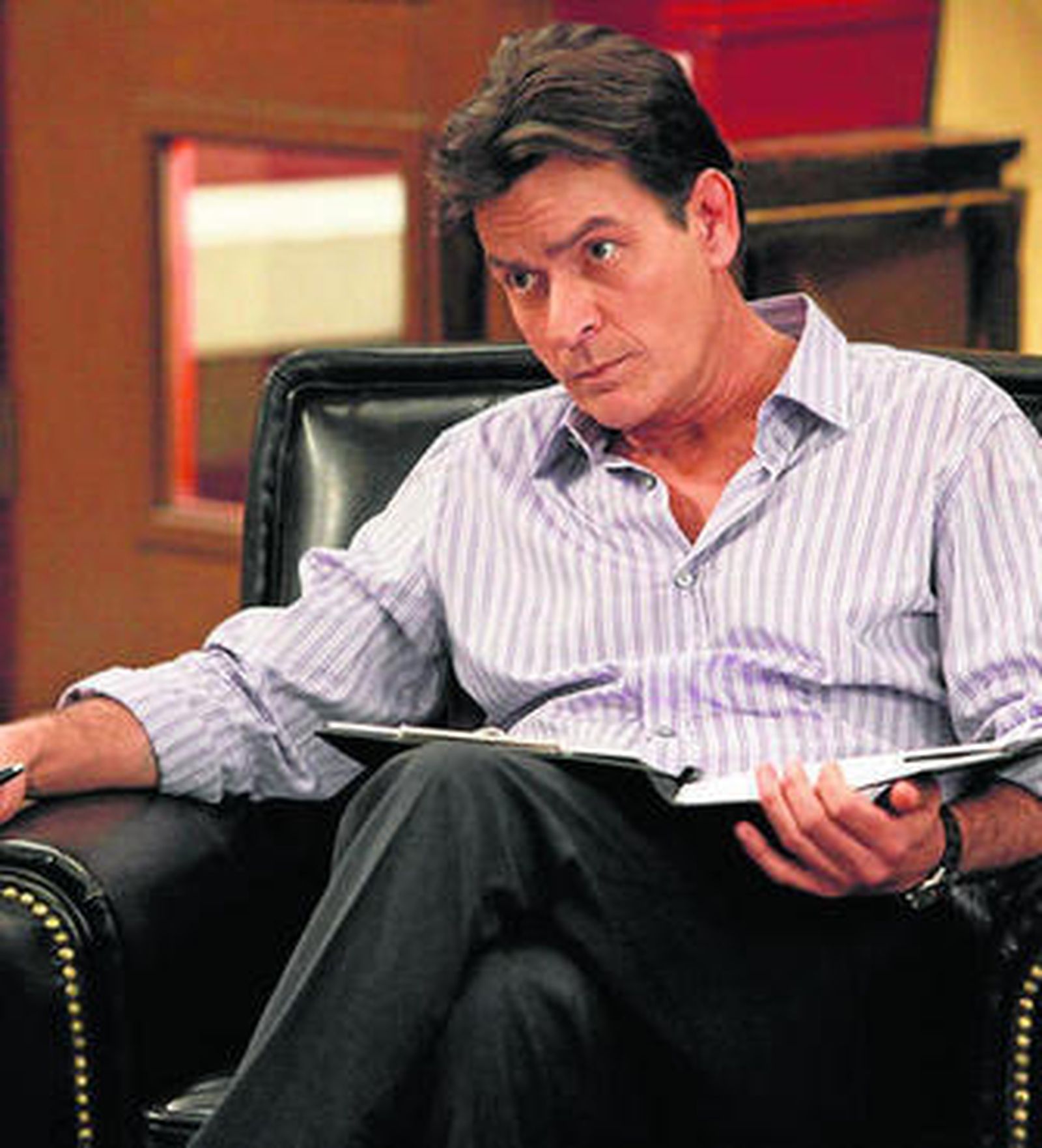 Sheen da vida a un psicólogo experto en terapias sobre el control de la furia.