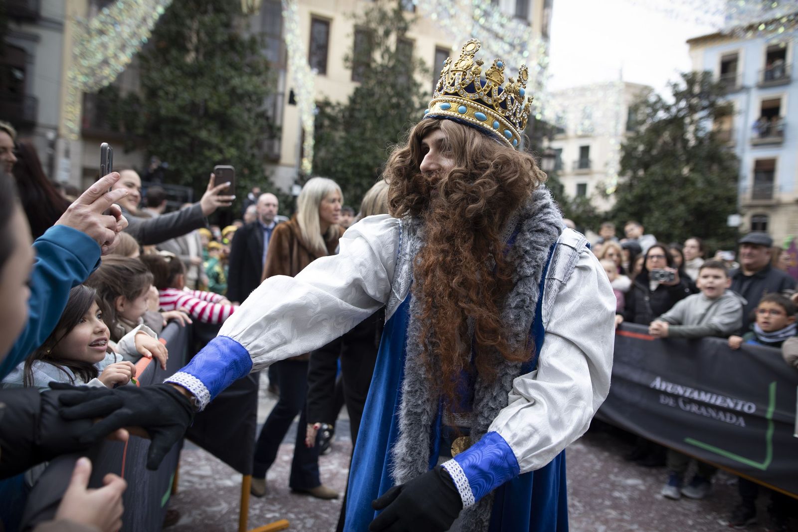 La Cabalgata de los Reyes Magos 2026 en Granada, en imágenes