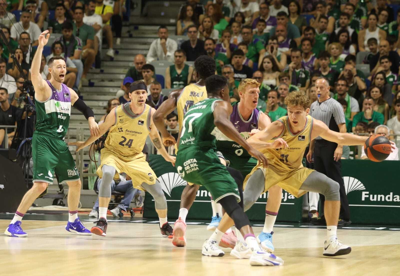 El Unicaja-Barcelona, en fotos