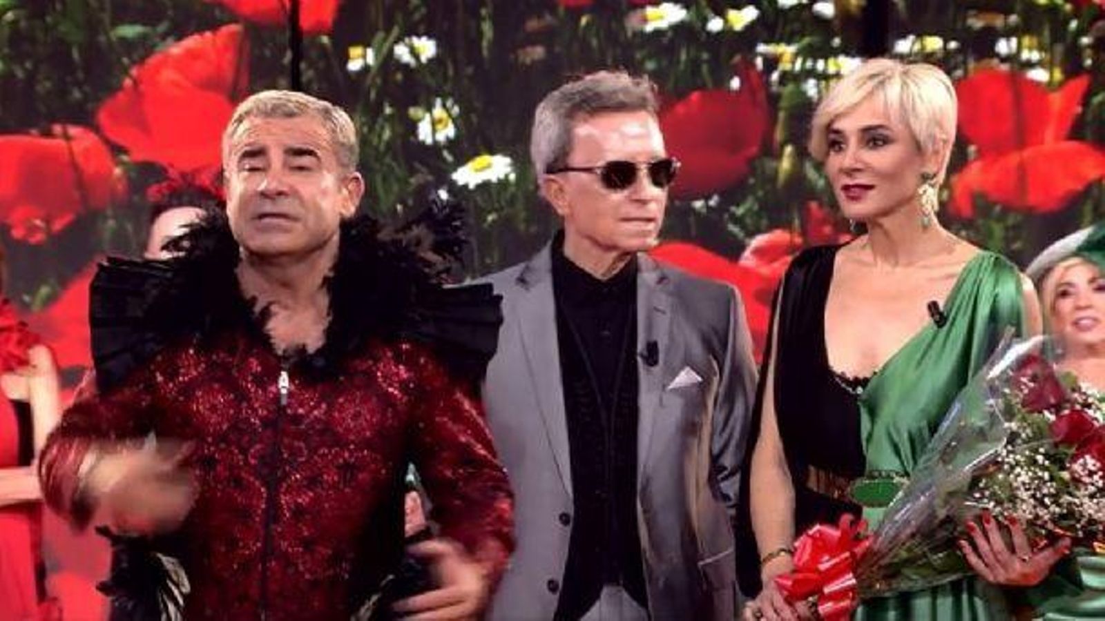 Ana María Aldón debuta como diseñadora en Sálvame