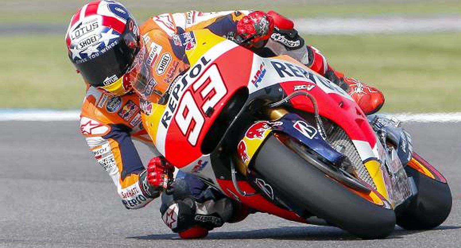 Marc Márquez logra con autoridad la 'pole' de MotoGP