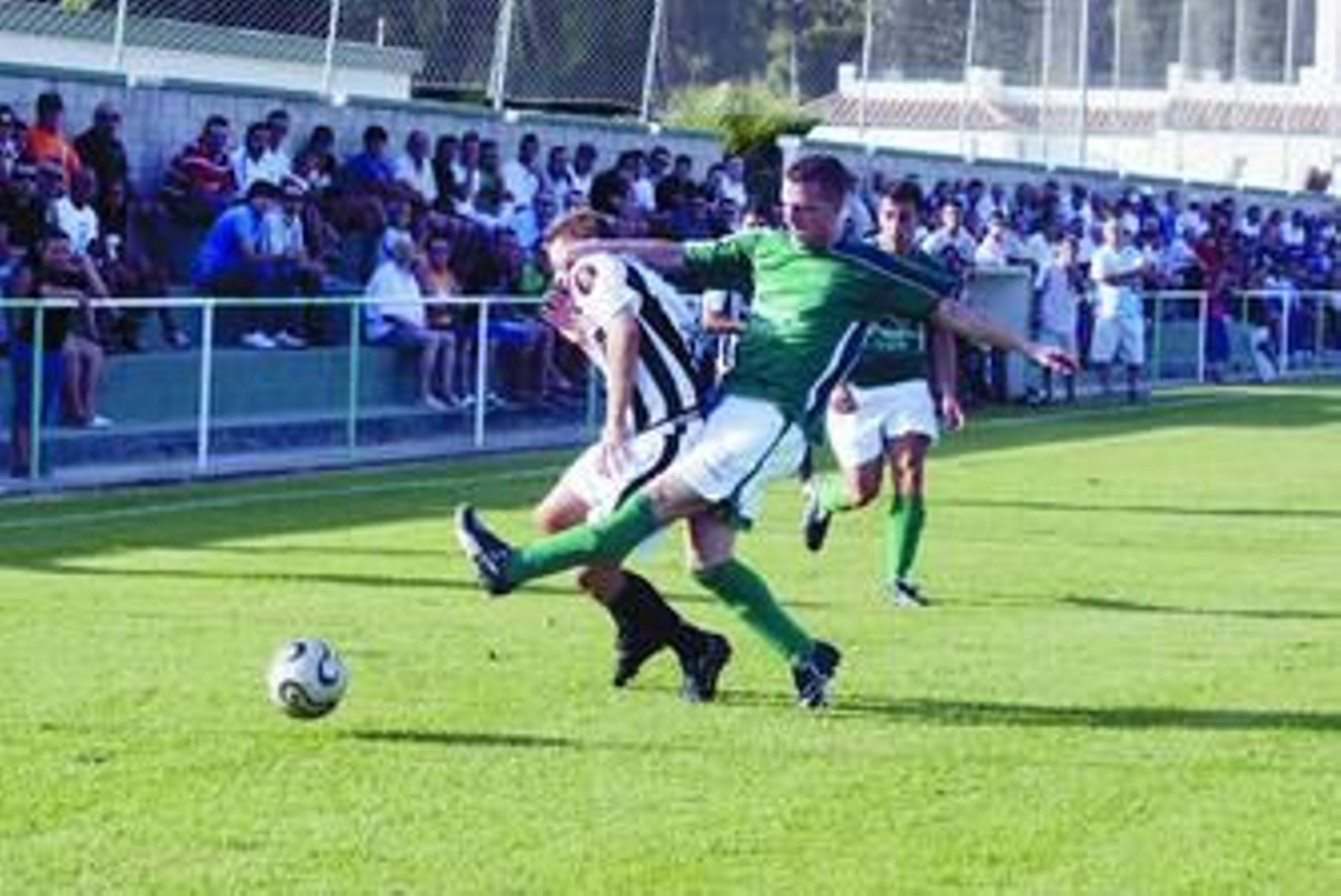 Una imagen del partido entre Balómpedica y Palmones el pasado año en Las Arenas.