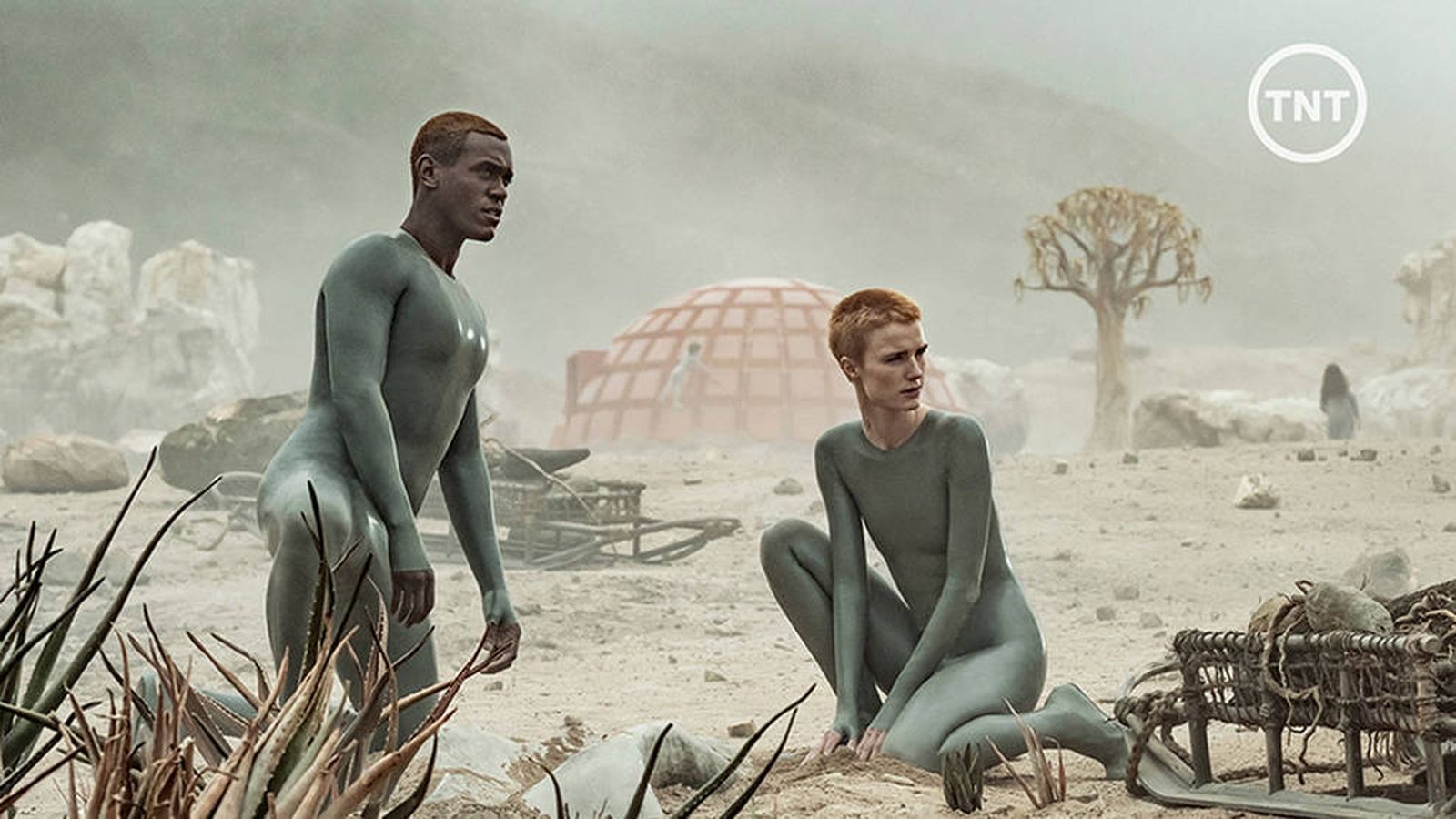 Imagen promocional de 'Raised by Wolves'.