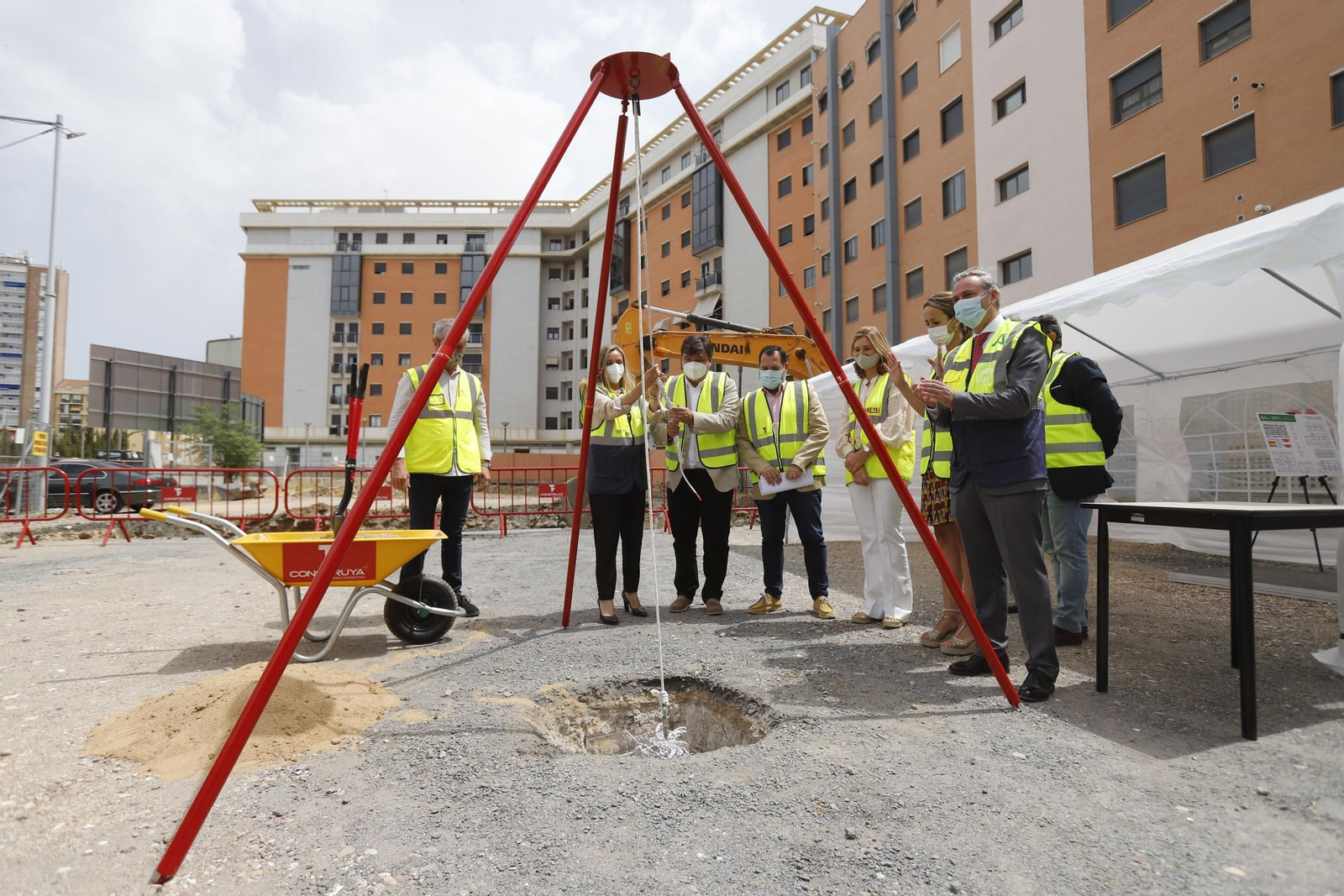Imágenes del inicio de las obras de construcción de 48 viviendas protegidas en Huelva