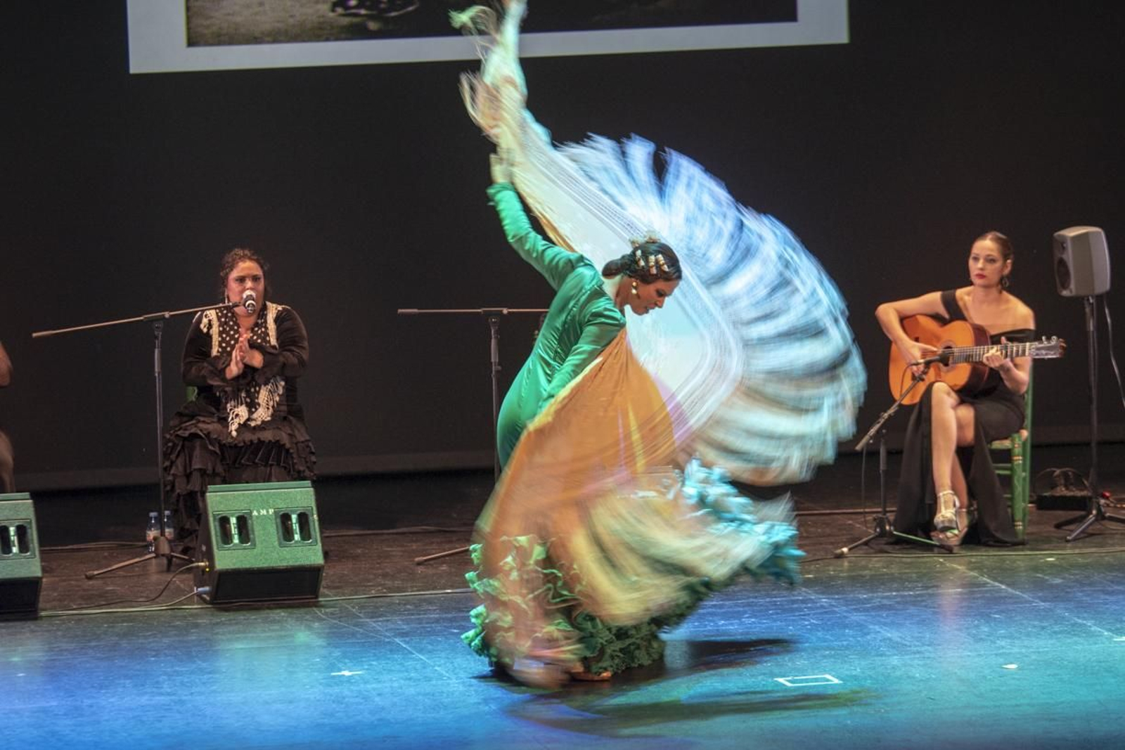 Azahara Herrera durante su actuación en el Maestro Padilla