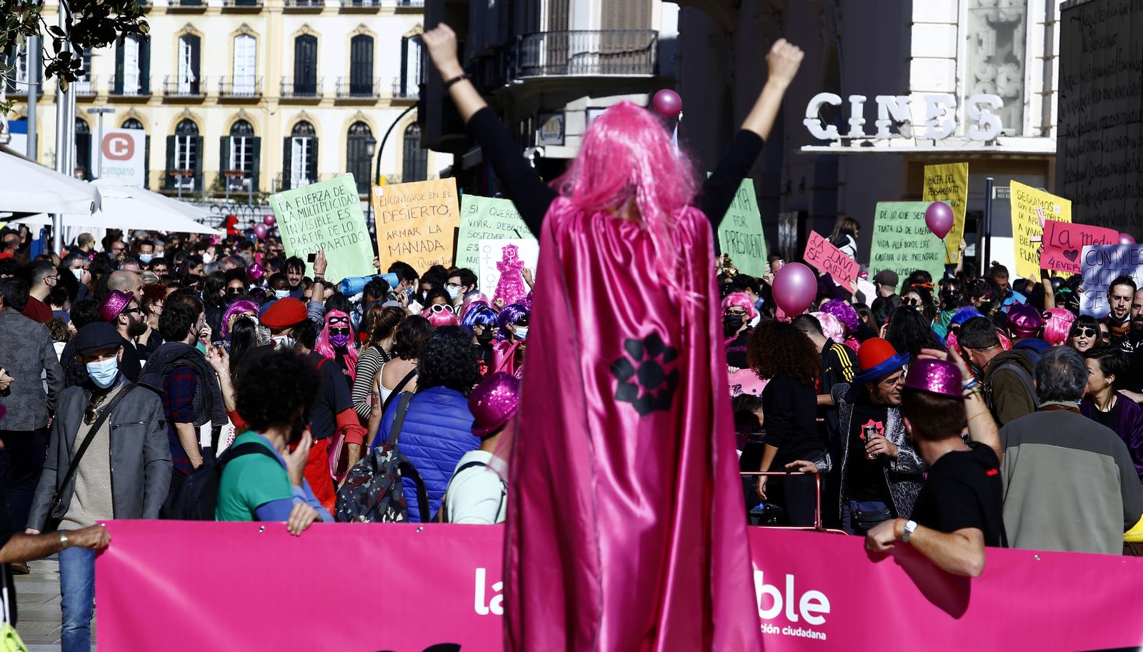 La manifestación de La Casa Invisible de Málaga, en fotos
