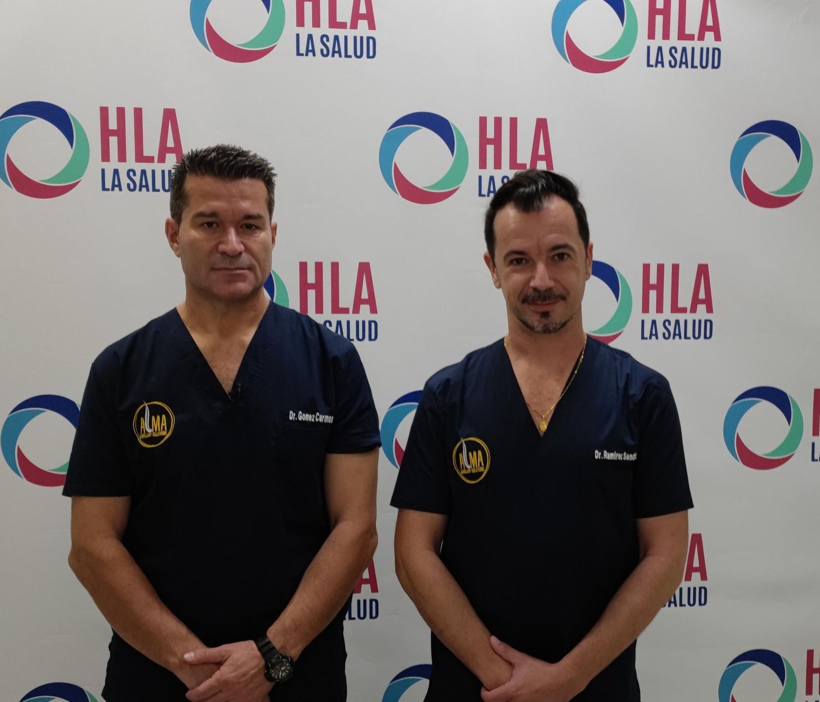 Los doctores Alejandro Ramírez y Manuel Diego Gómez, de HLA La Salud de Cádiz.
