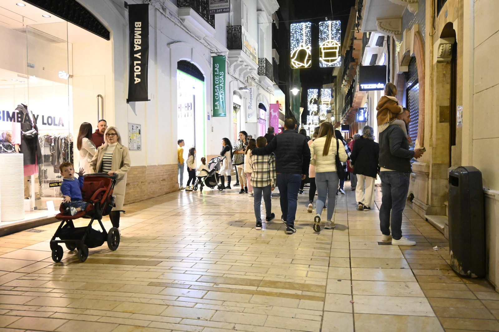 Imágenes del alumbrado navideño en las calles de Huelva