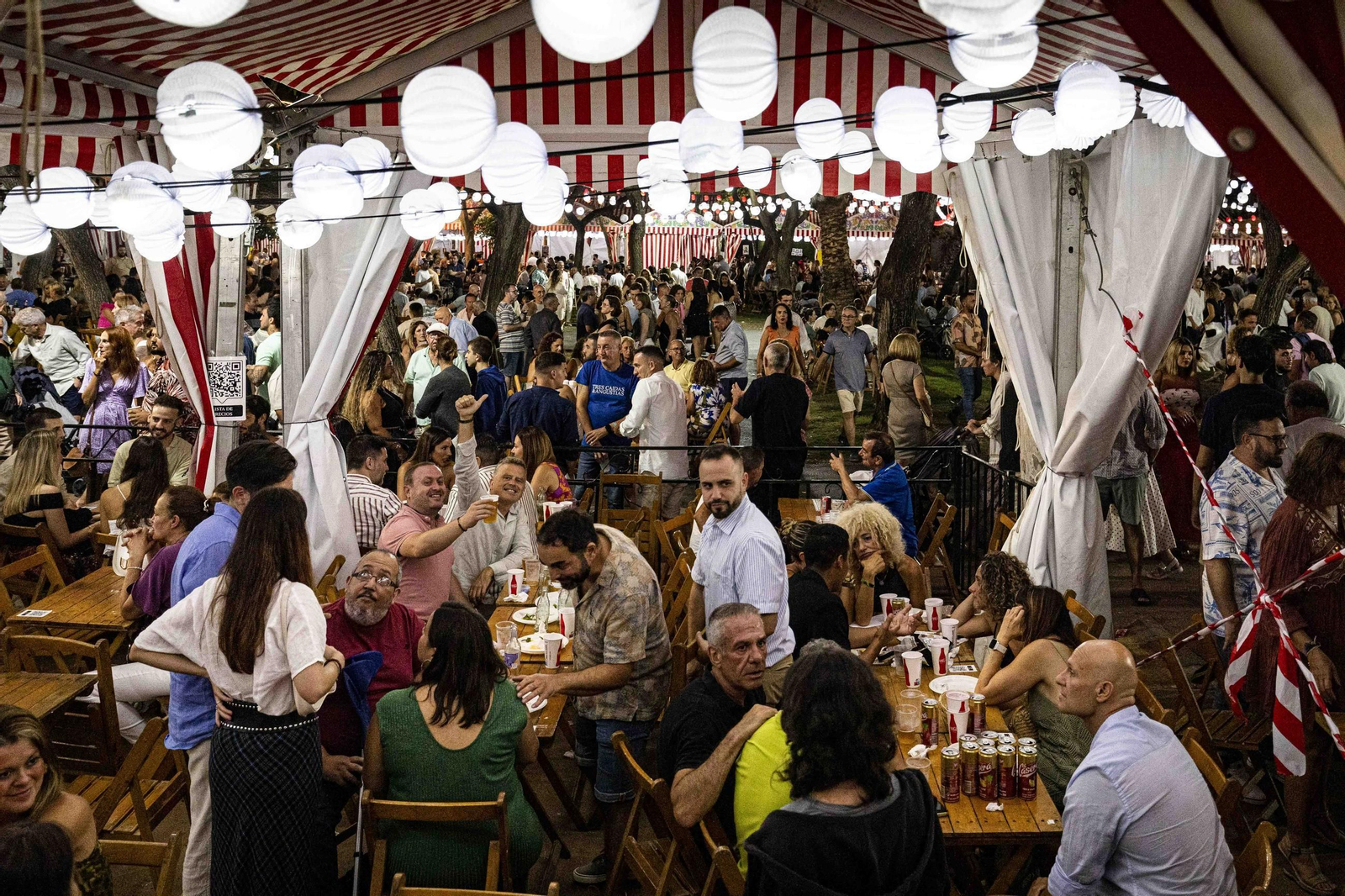 Feria del Carmen y de la Sal en el Parque Búscate en las imágenes del viernes de Feria en San Fernando