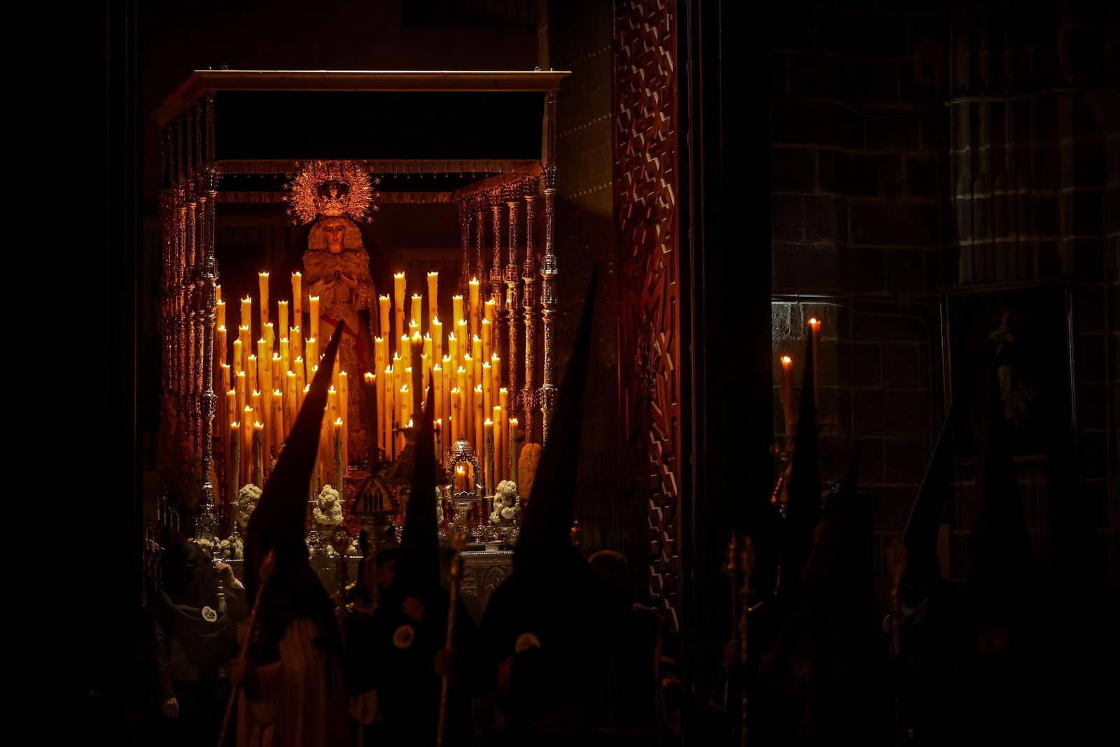 Madrugada del Viernes Santo en Jerez: imágenes de la Noche de Jesús