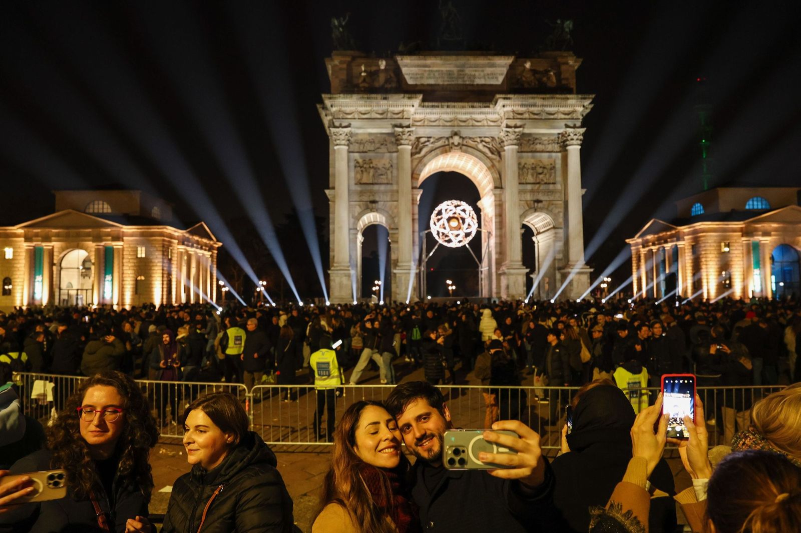 Las mejores fotos de los Juegos Olímpicos de invierno Milán Cortina d'Ampezzo 2026 | Ceremonia de clausura y jornada 17 y última