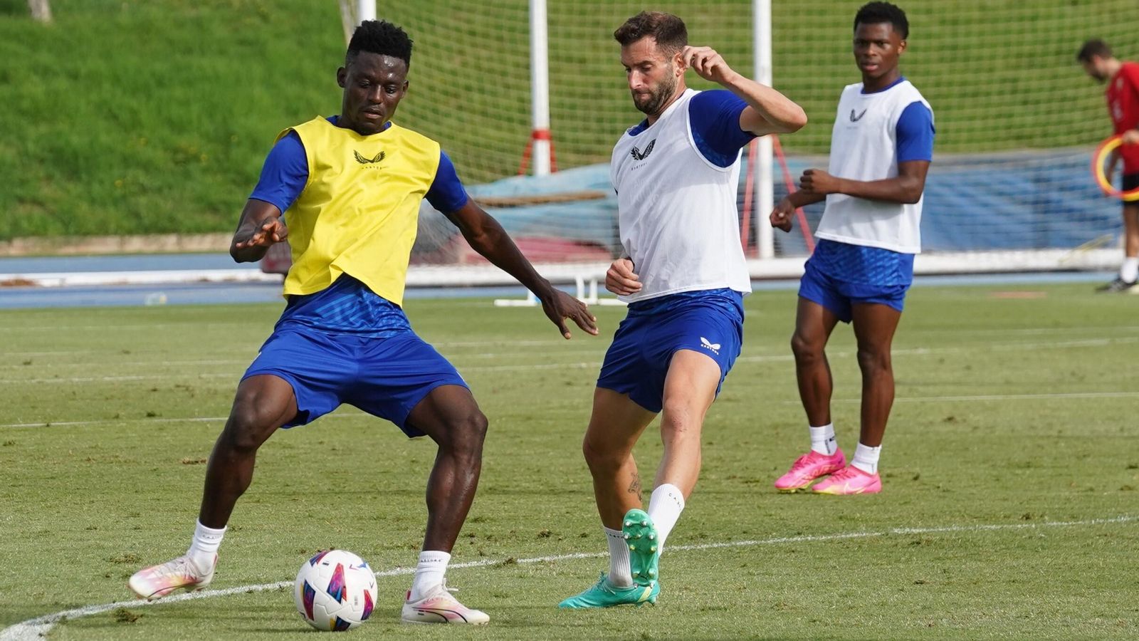 Baba apunta a titular en el doble pivote junto con Lopy y Baptistao de '9'