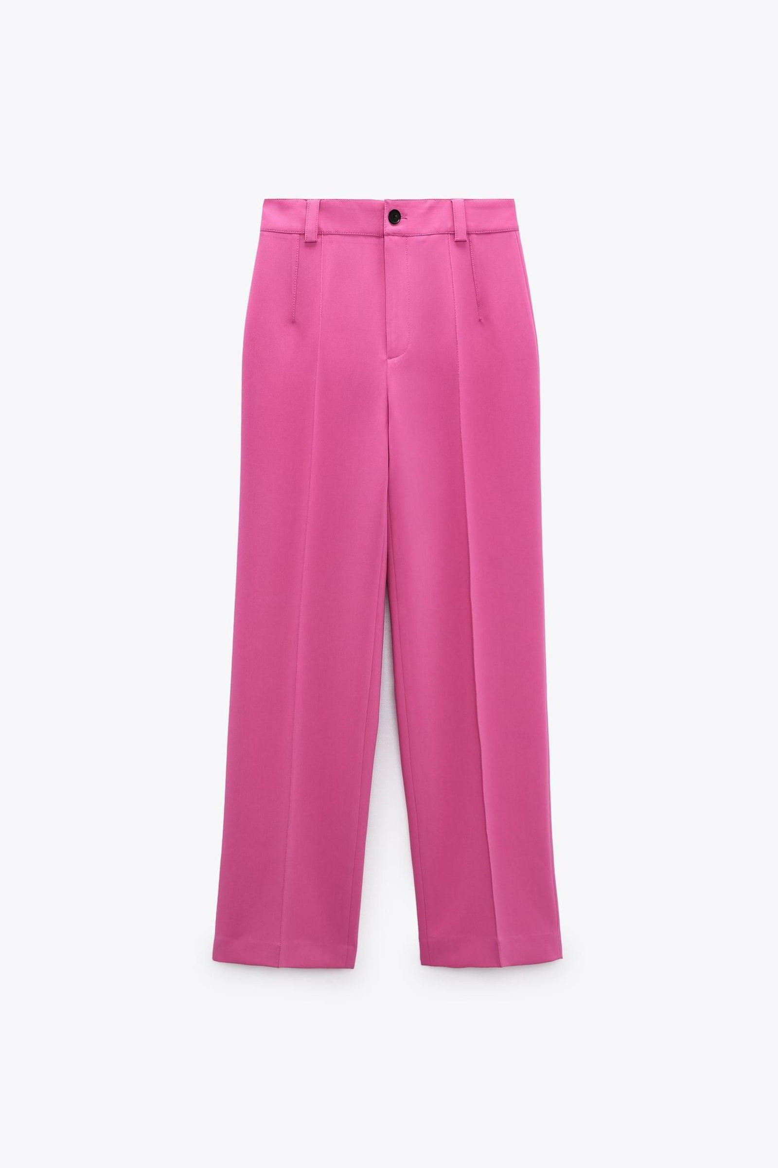 Pantalones rectos rosa fucsia de Zara.