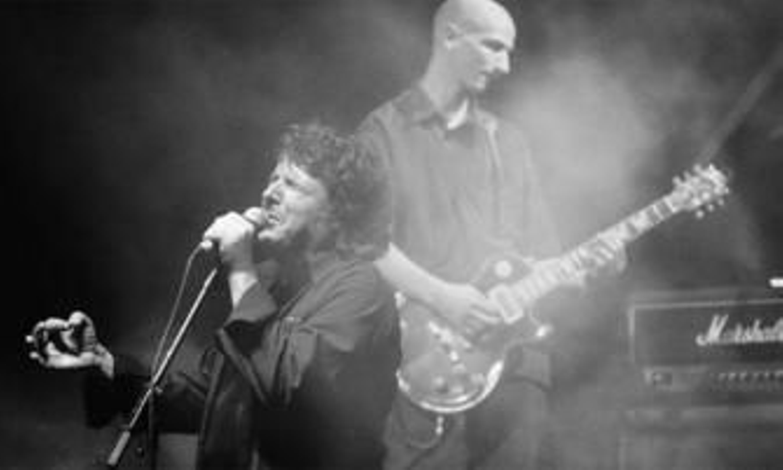 Morente y Lagartija Nick, durante una de las actuaciones en vivo de 'Omega', hace diez años.