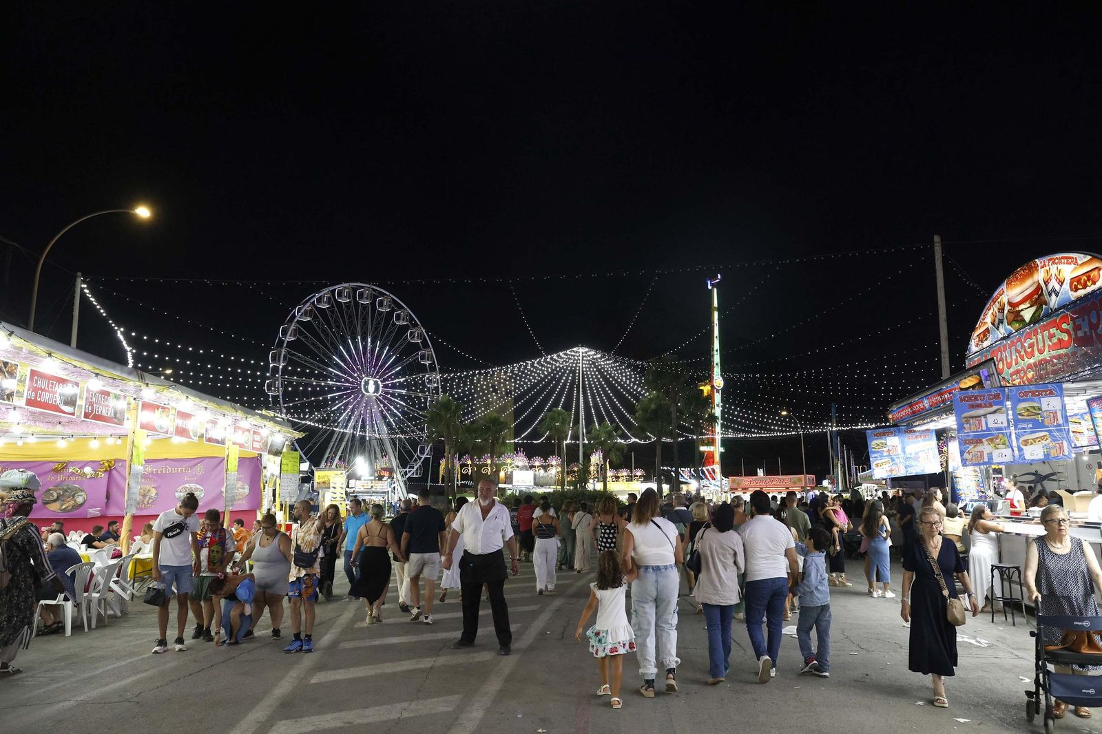 Búscate en las fotos del domingo de la Feria de La Línea