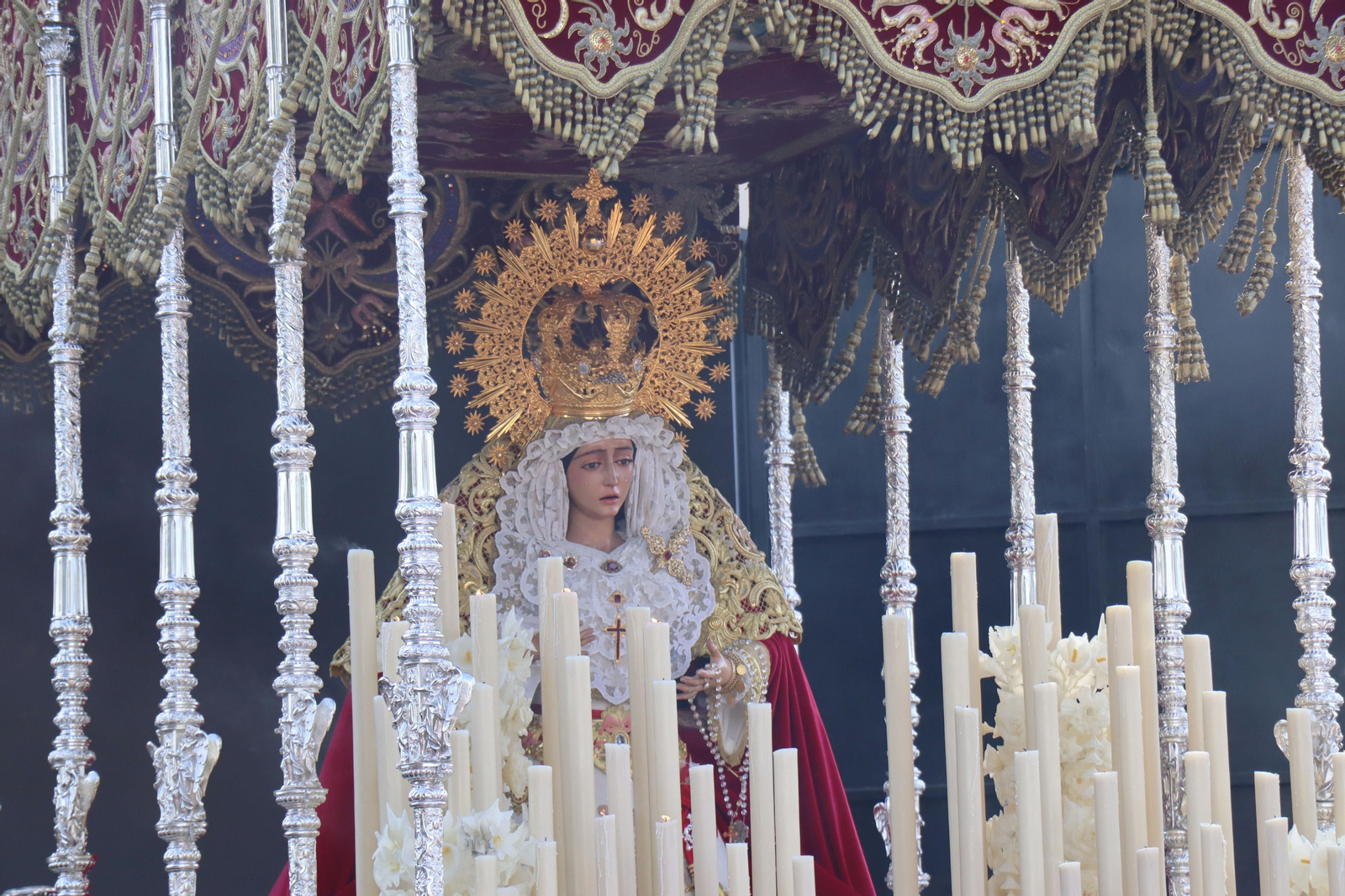 Las mejores imágenes del lunes Santo en Huelva: Hermandad del Cautivo