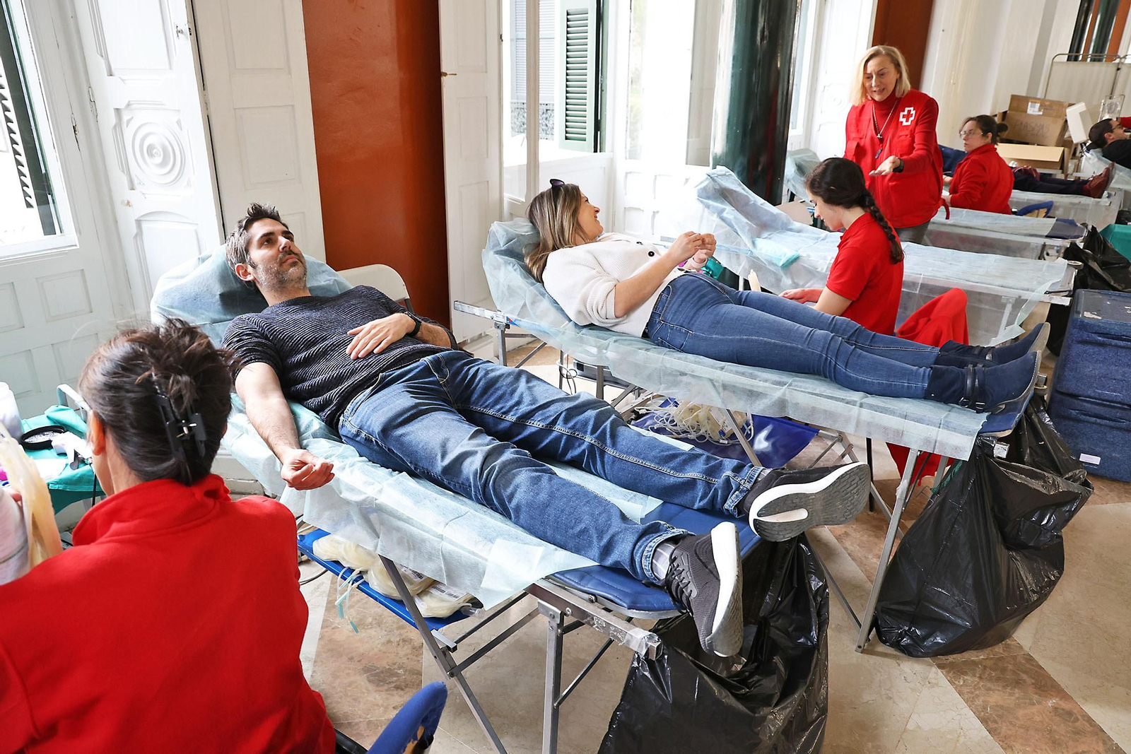Imágenes de la primera macrocolecta de sangre de este año en Huelva