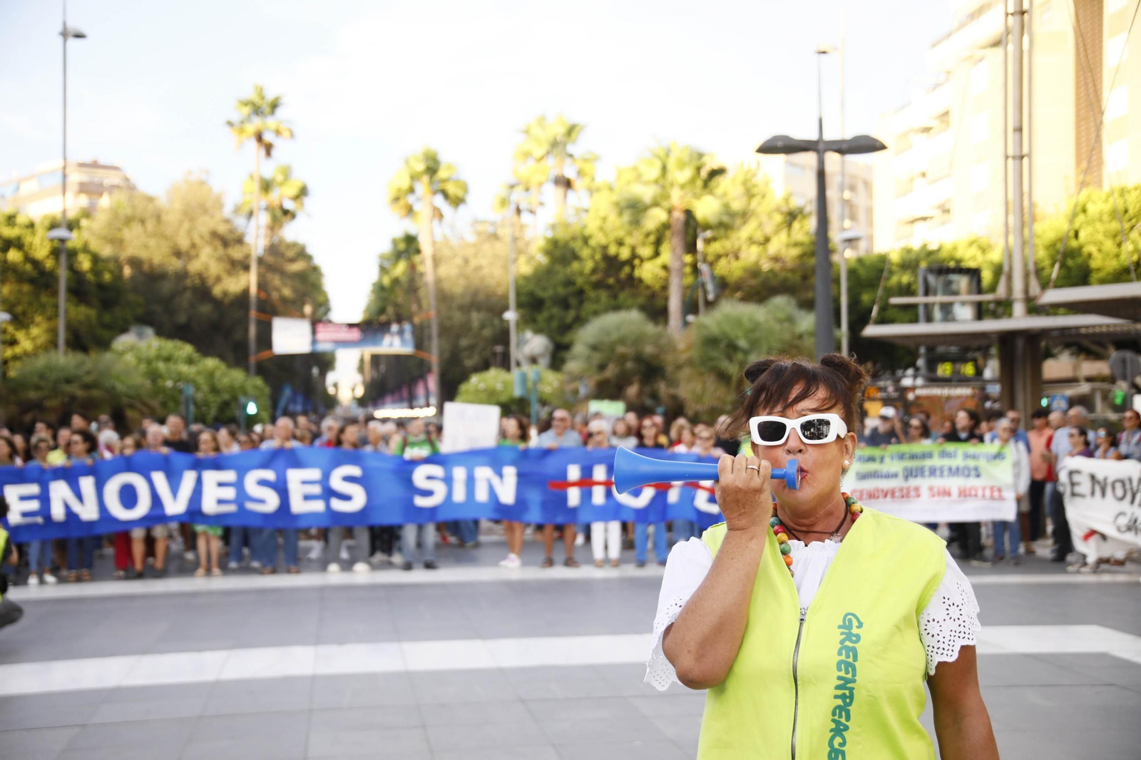 La manifestación "Genoveses sin hotel", en imágenes