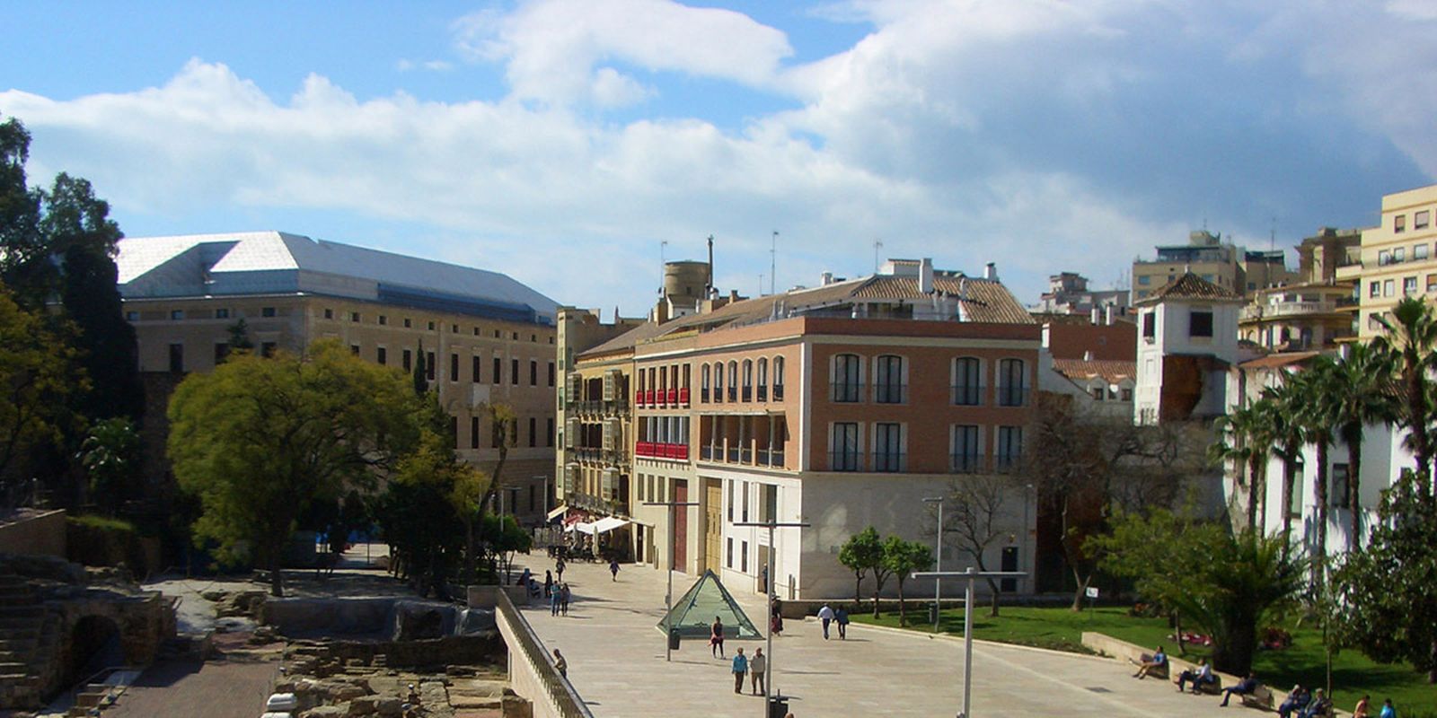 La calle Alcazabilla antes de la instalación del set de TVE.