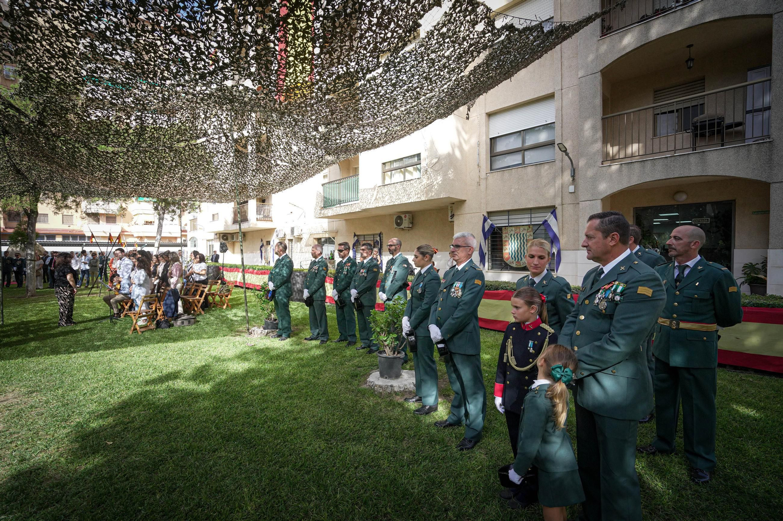Celebración del Día del Pilar en el cuartel de la Guardia Civil de Jerez