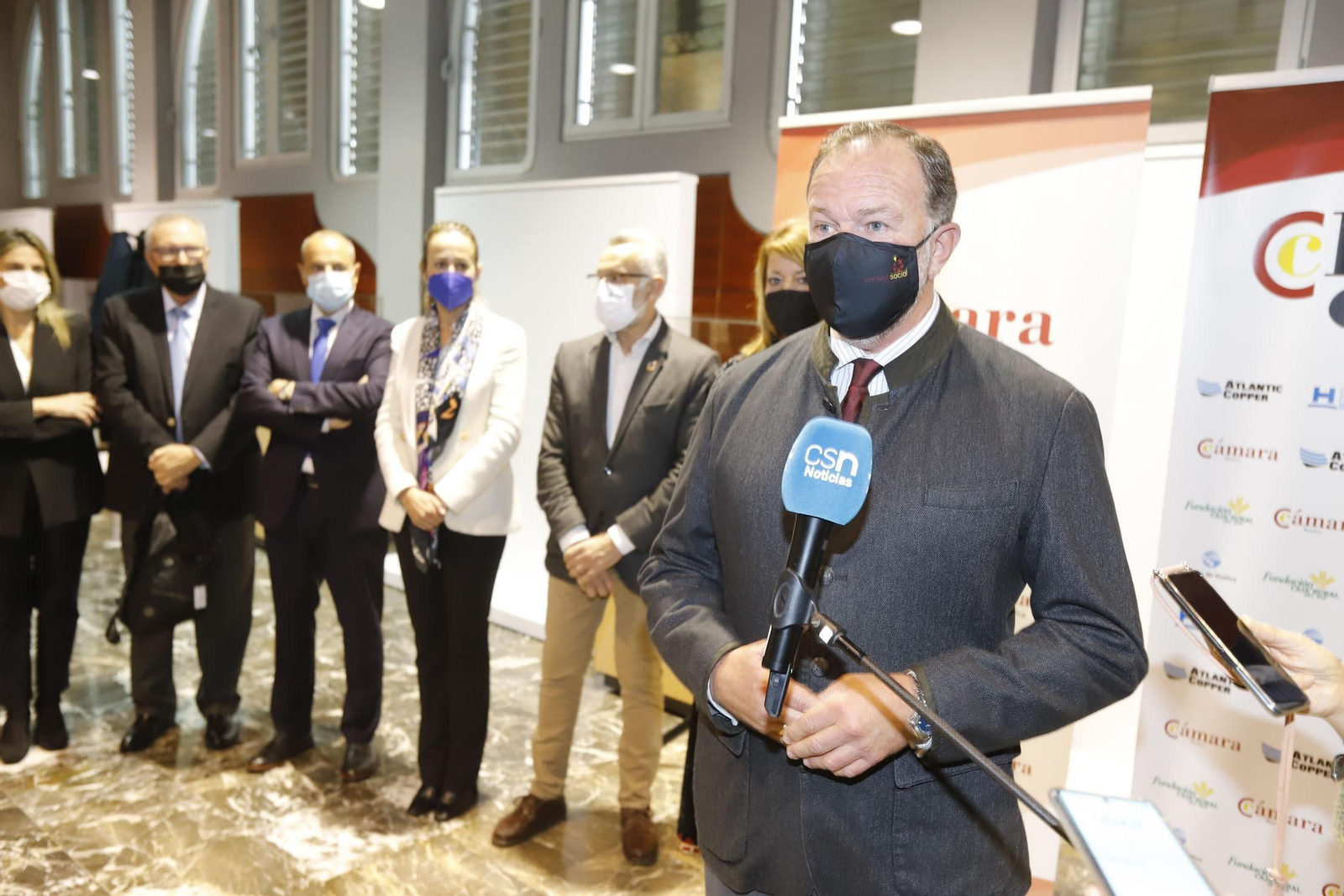 Imágenes de las jornadas del encuentro ‘Pasado, presente y futuro de la Minería Metálica en Huelva’,  en las cocheras del Puerto